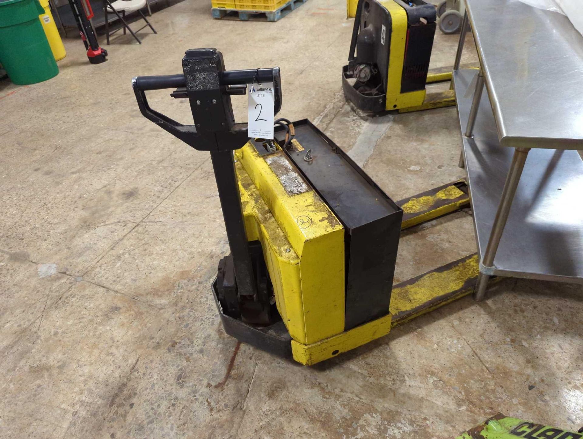 4000 Pound Capacity Electric Pallet Jack - Image 9 of 9