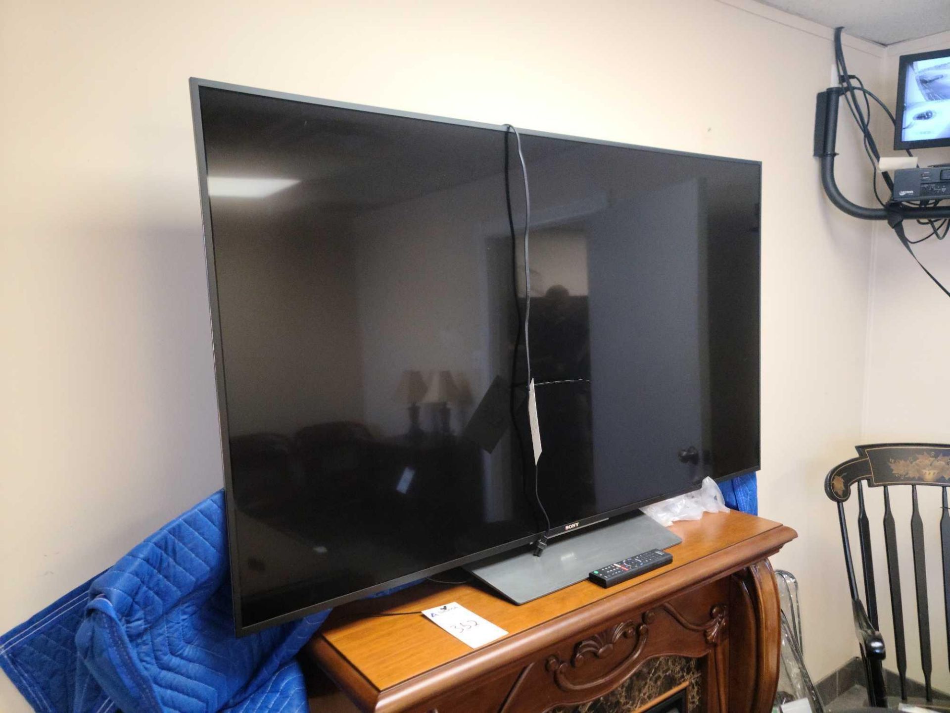 Sony 65" Flatscreen TV - Image 2 of 3