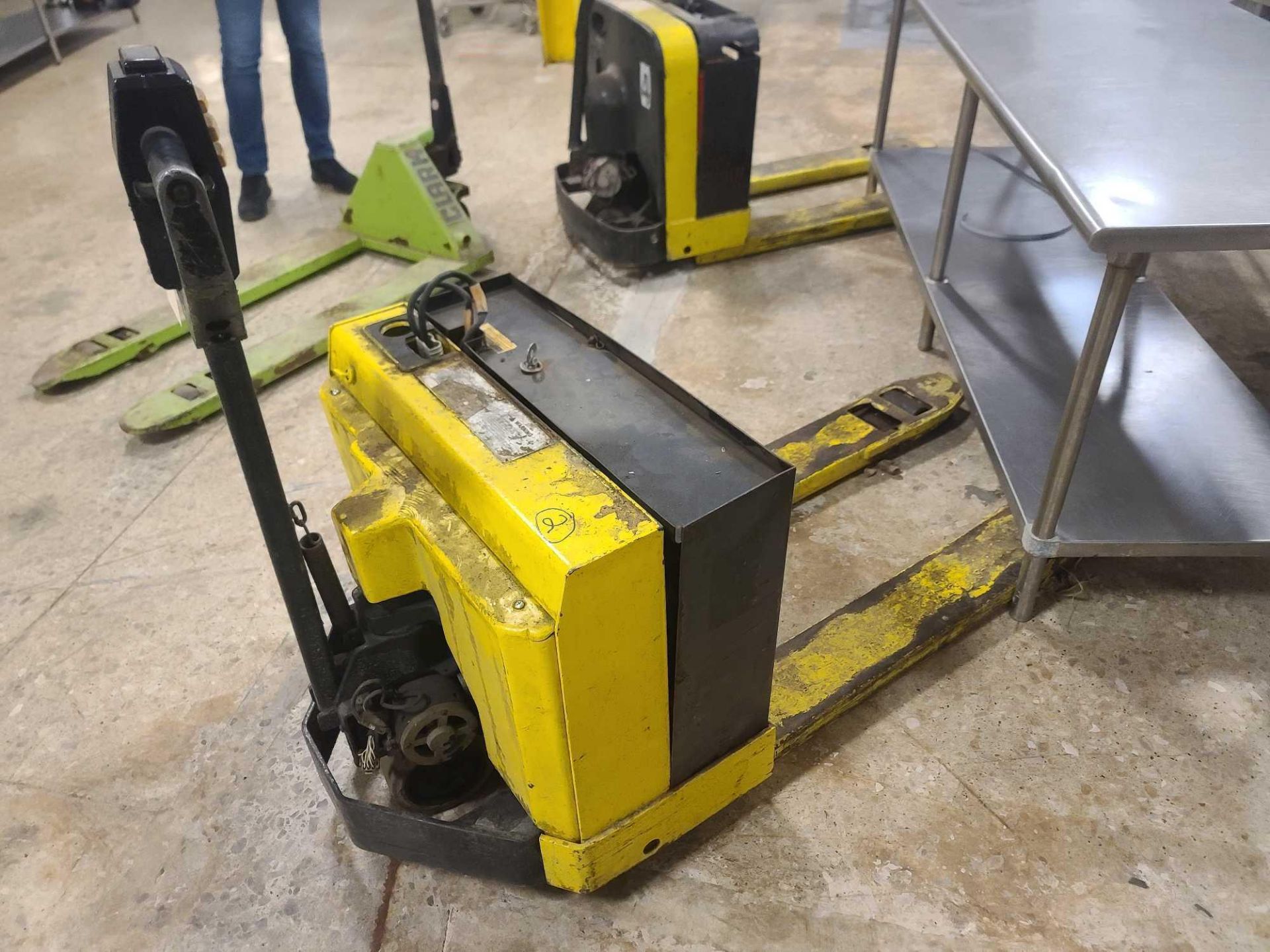 4000 Pound Capacity Electric Pallet Jack