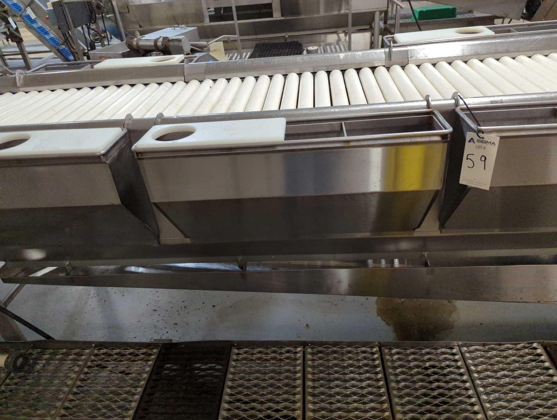 Roller conveyor with cutting stations - Image 17 of 17