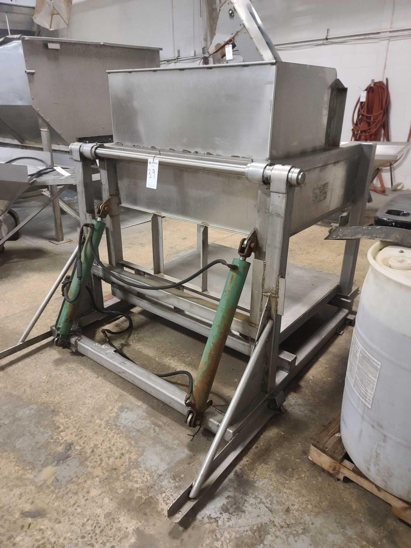 Stainless Steel Hydraulic Tote Flipper - Image 11 of 15