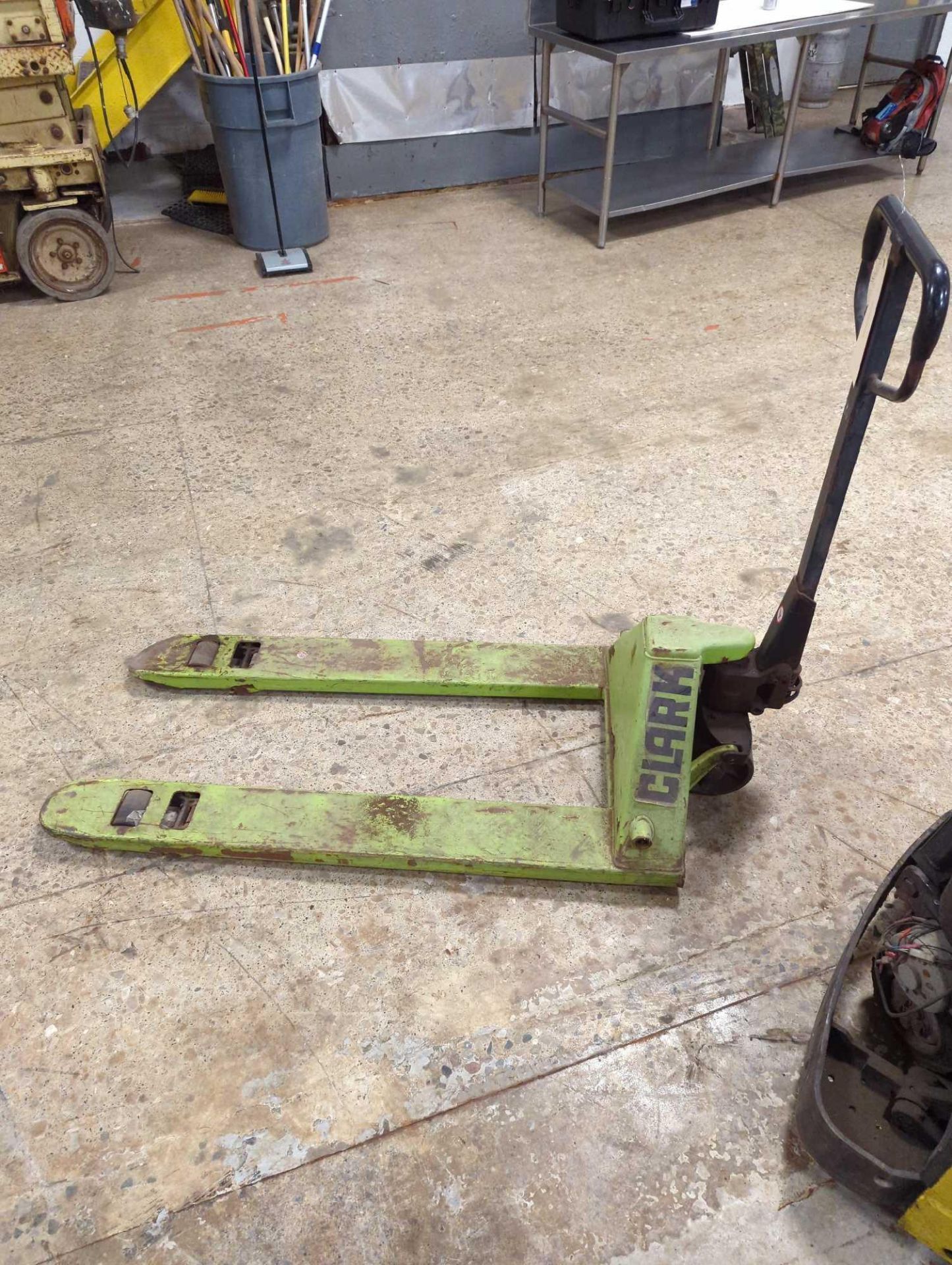 Clark Pallet Jack - Image 2 of 7