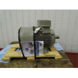 (1) New - Open Box - SIEMENS 1AV3130C-1LE1023-1CC Motor