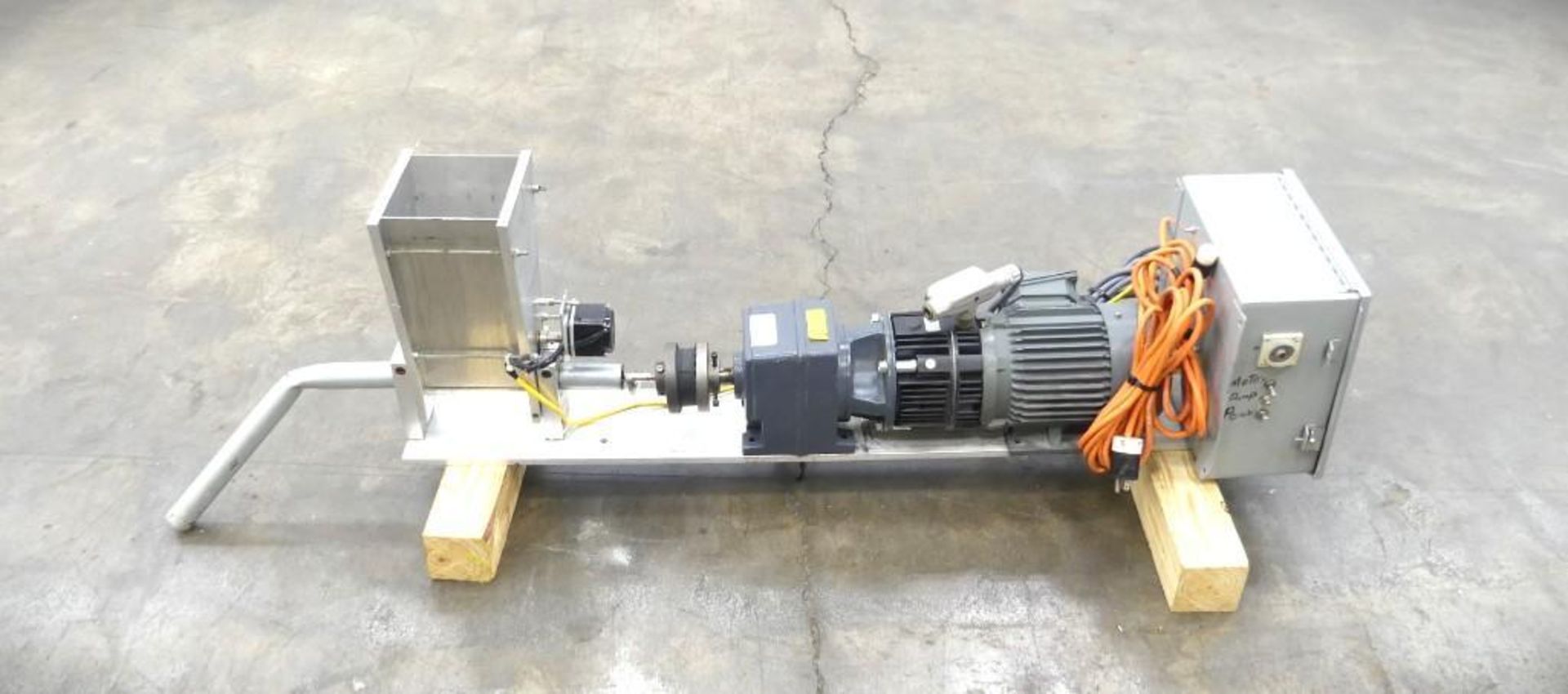 Grinder with Ultramite Gear Drive and an Ironhorse Motor