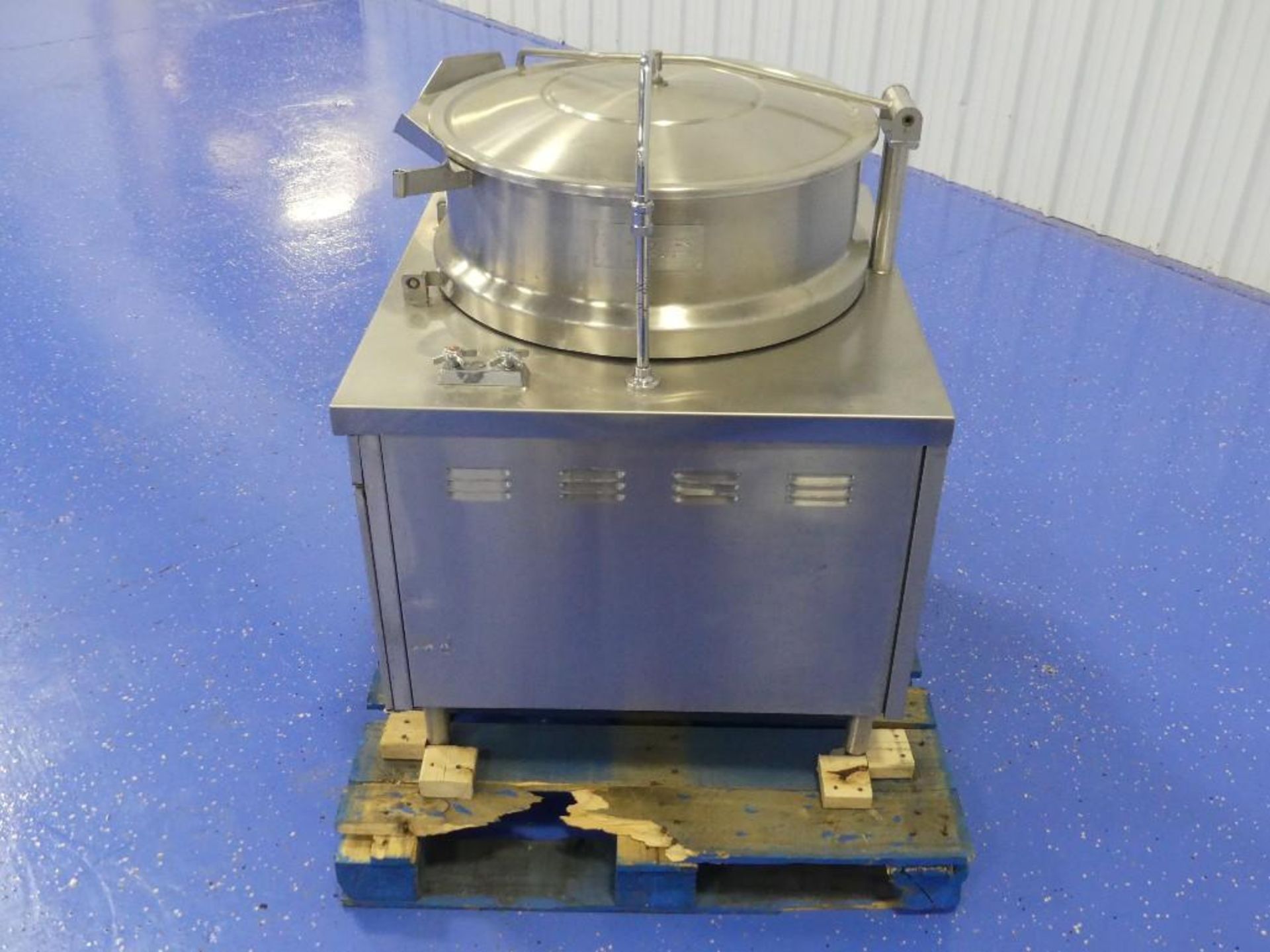 Crown DMT-40 Direct Steam Tilting Kettle