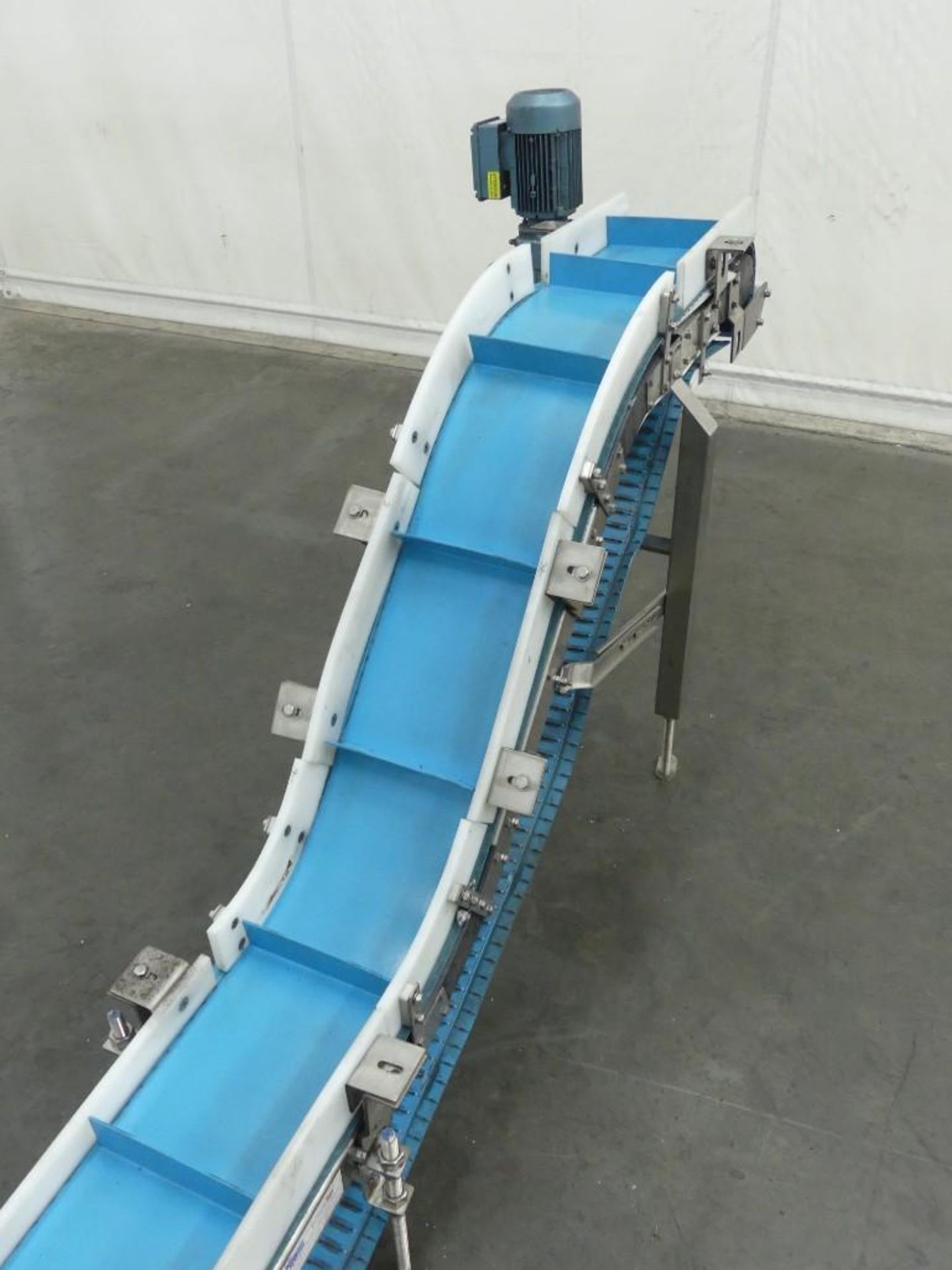 Span Tech MultiSpan 9" W Cleated Incline Conveyor - Image 5 of 6