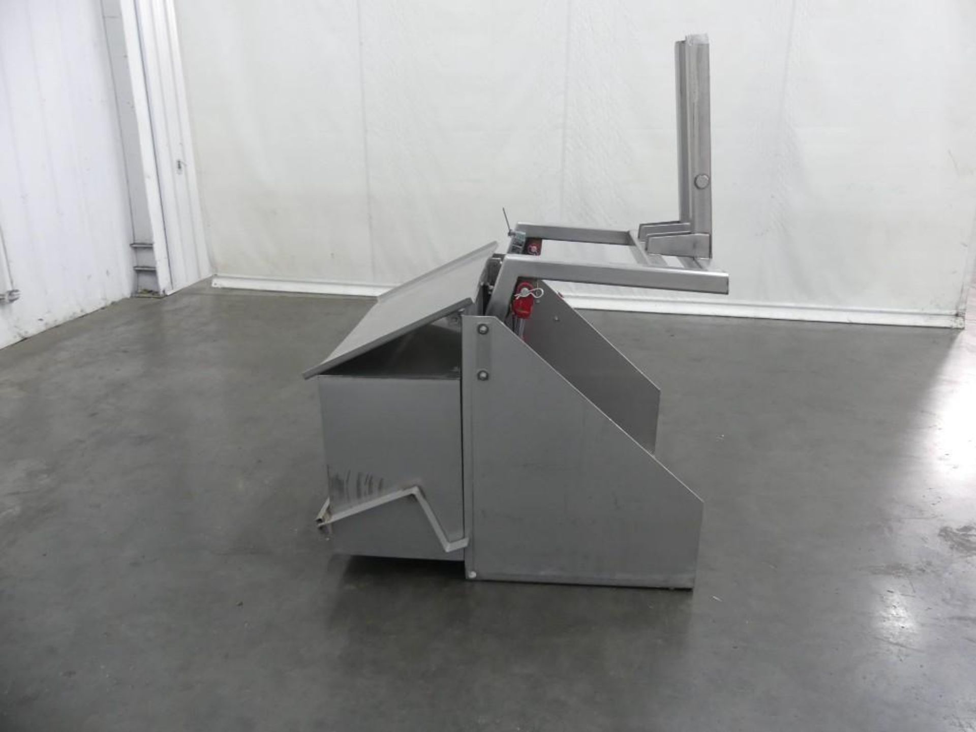 Stainless Steel Hydraulic Mixing Bowl Tipper - Image 2 of 8