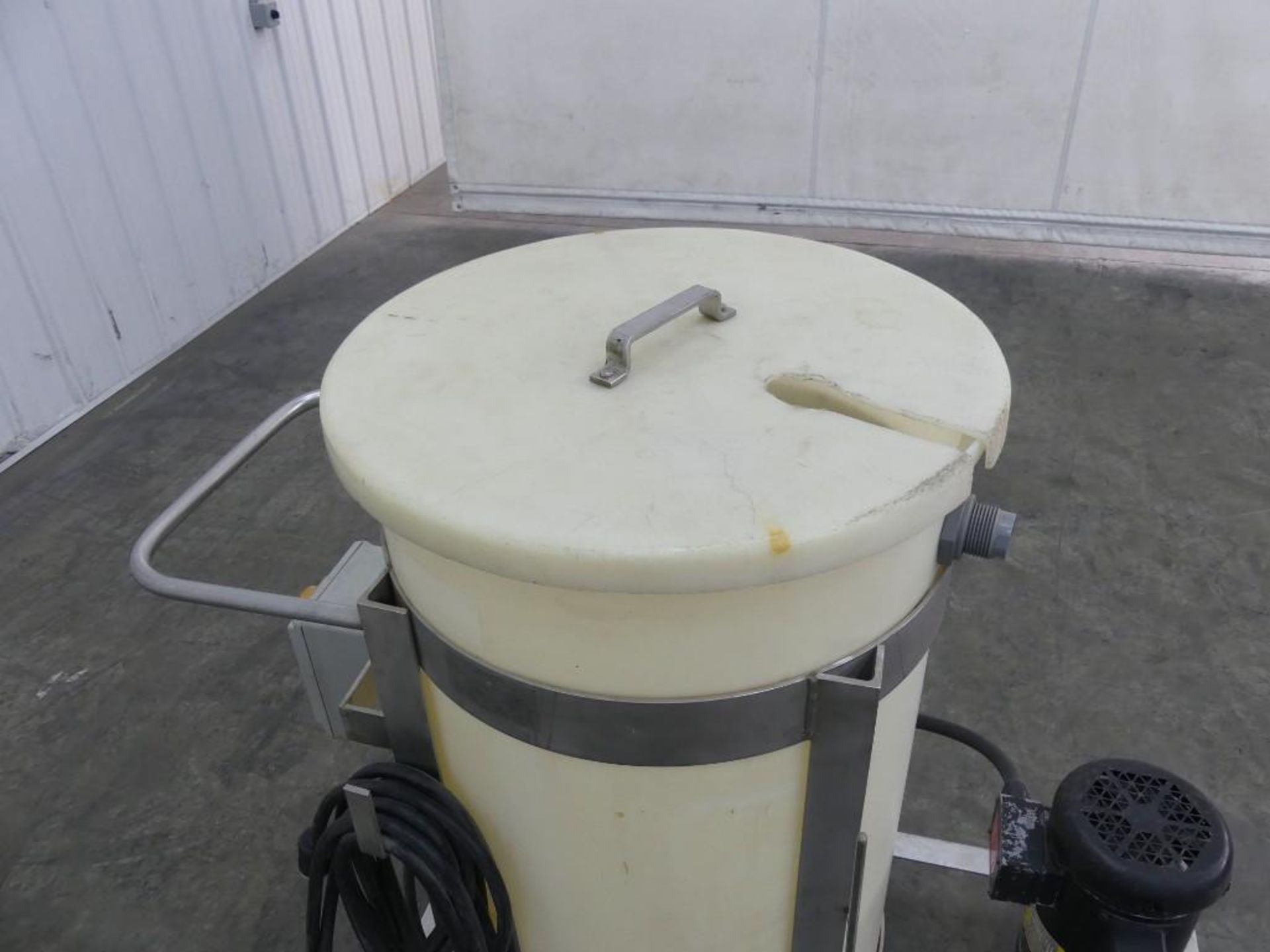 Nalgene 47 Gallon Cylindrical Polypropylene Tank - Image 9 of 28