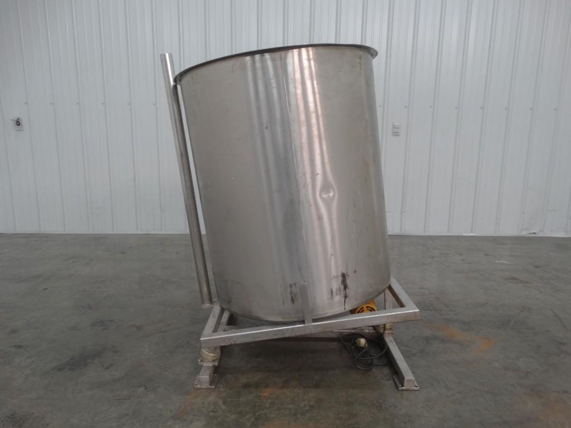 110 Gallon SS Tank with Vibratory Stand - Image 5 of 8