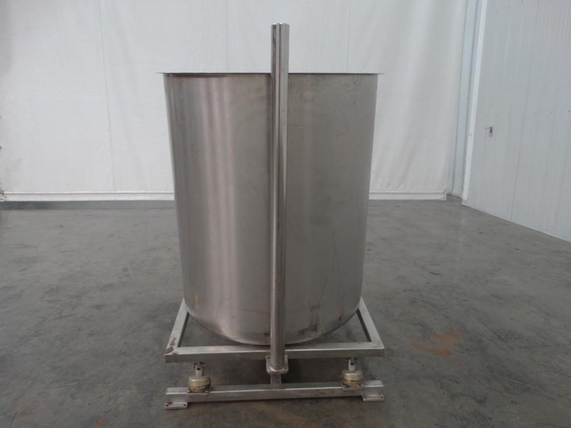 110 Gallon SS Tank with Vibratory Stand - Image 3 of 8