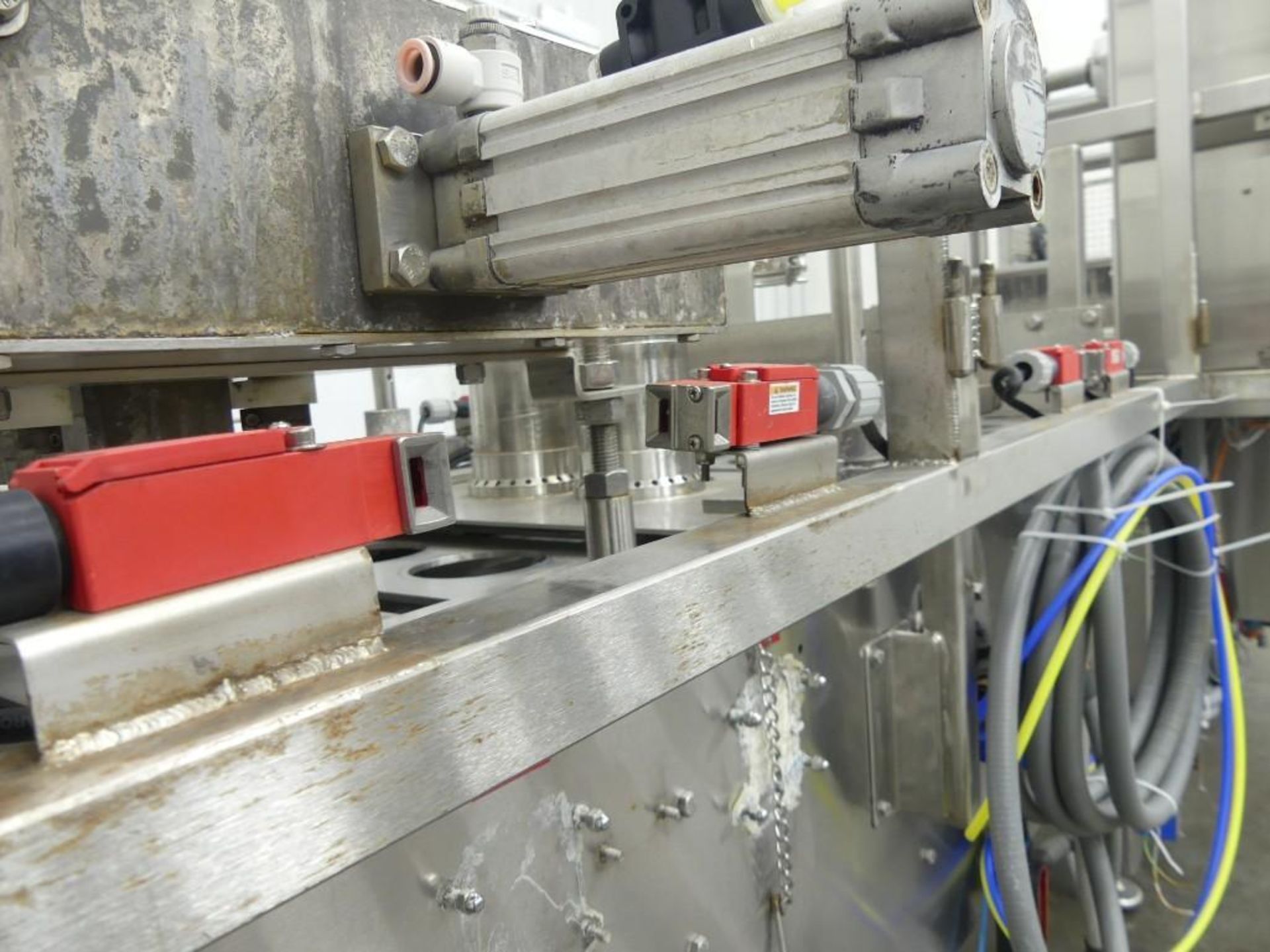 Orics 2-Lane Automatic Inline Cup Filler - Image 28 of 30