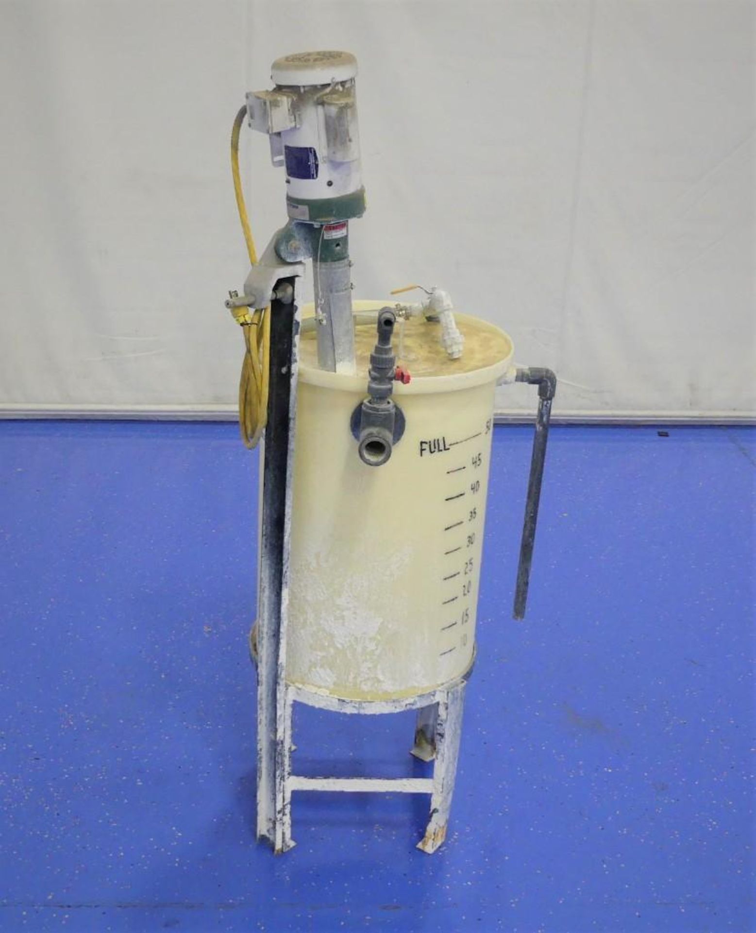 Chemtainer 50 Gallon Poly Tank with Agitation - Image 2 of 5