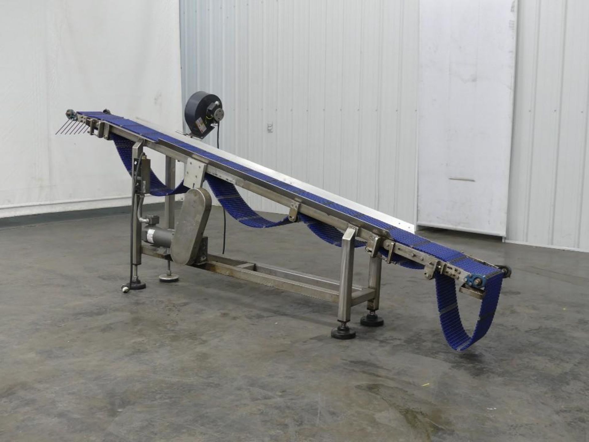 122.5" x 8" Incline Plastic Mat-Top Conveyor