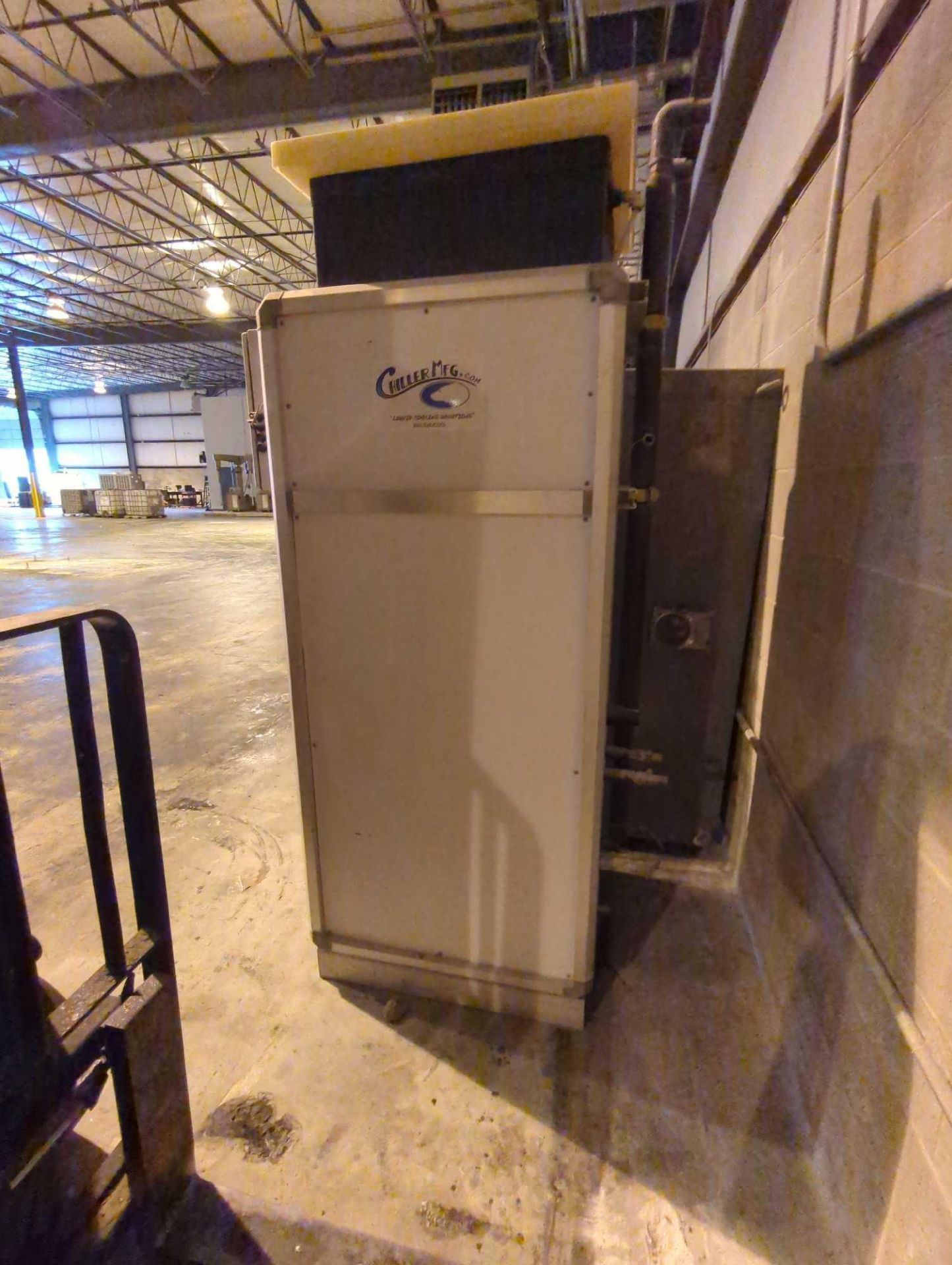 Chiller Mfg. Co. 10 Ton Water / Glycol Cooled Chiller - Image 7 of 8