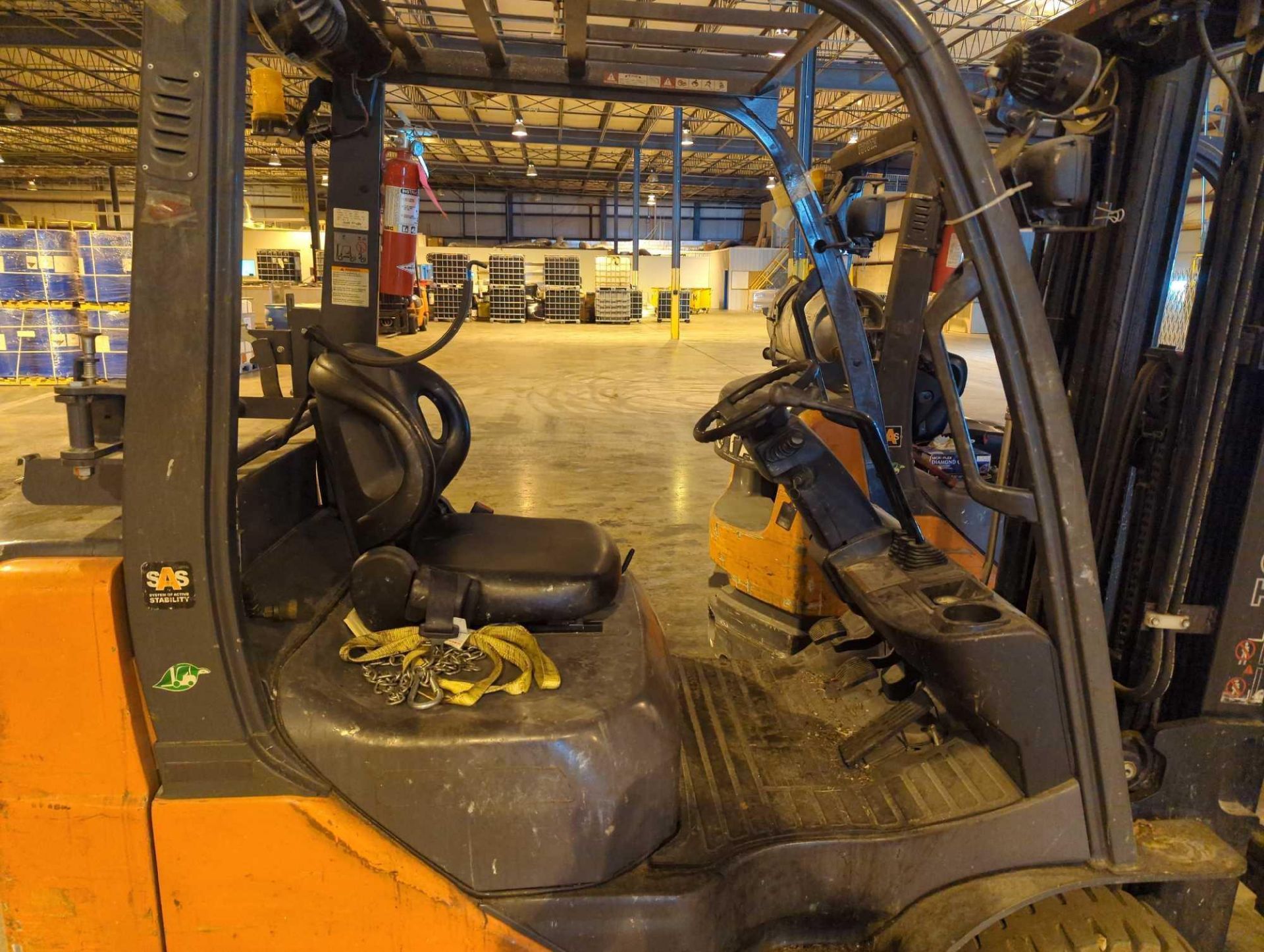 Toyota BFGCU25 Propane Sit Down Forklift - Image 7 of 9