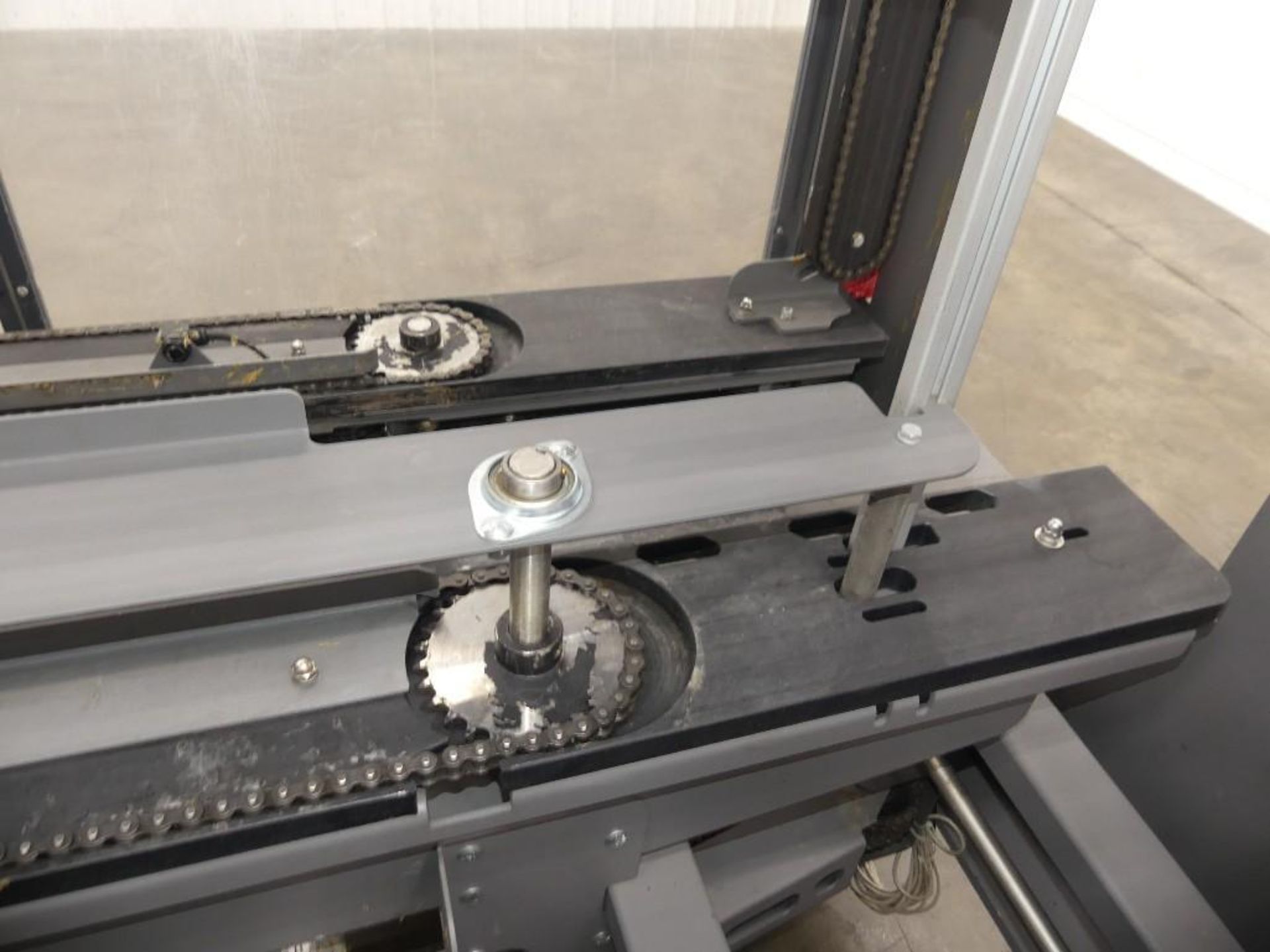 Pearson CE25 Automatic Bottom Glue Case Erector - Image 14 of 43