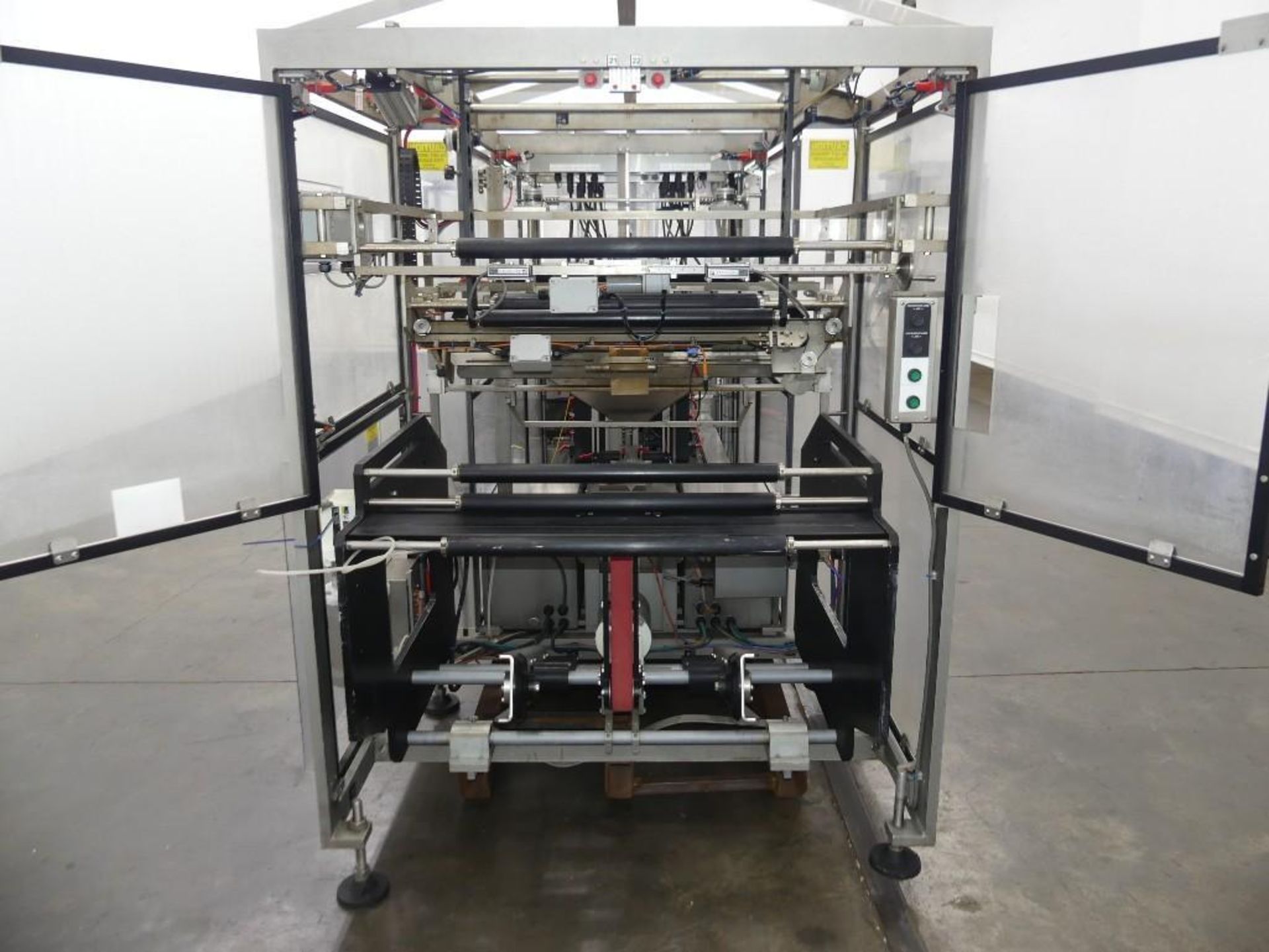 Massman HFFS-IM1000 Flexible Pouch Packaging System - Image 9 of 127