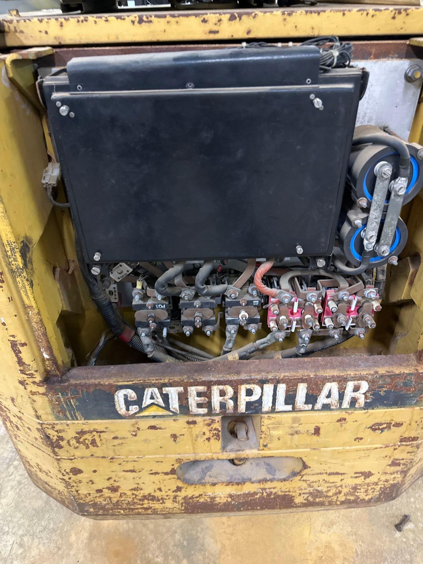 Caterpillar Forklift model EC15 - Image 6 of 12