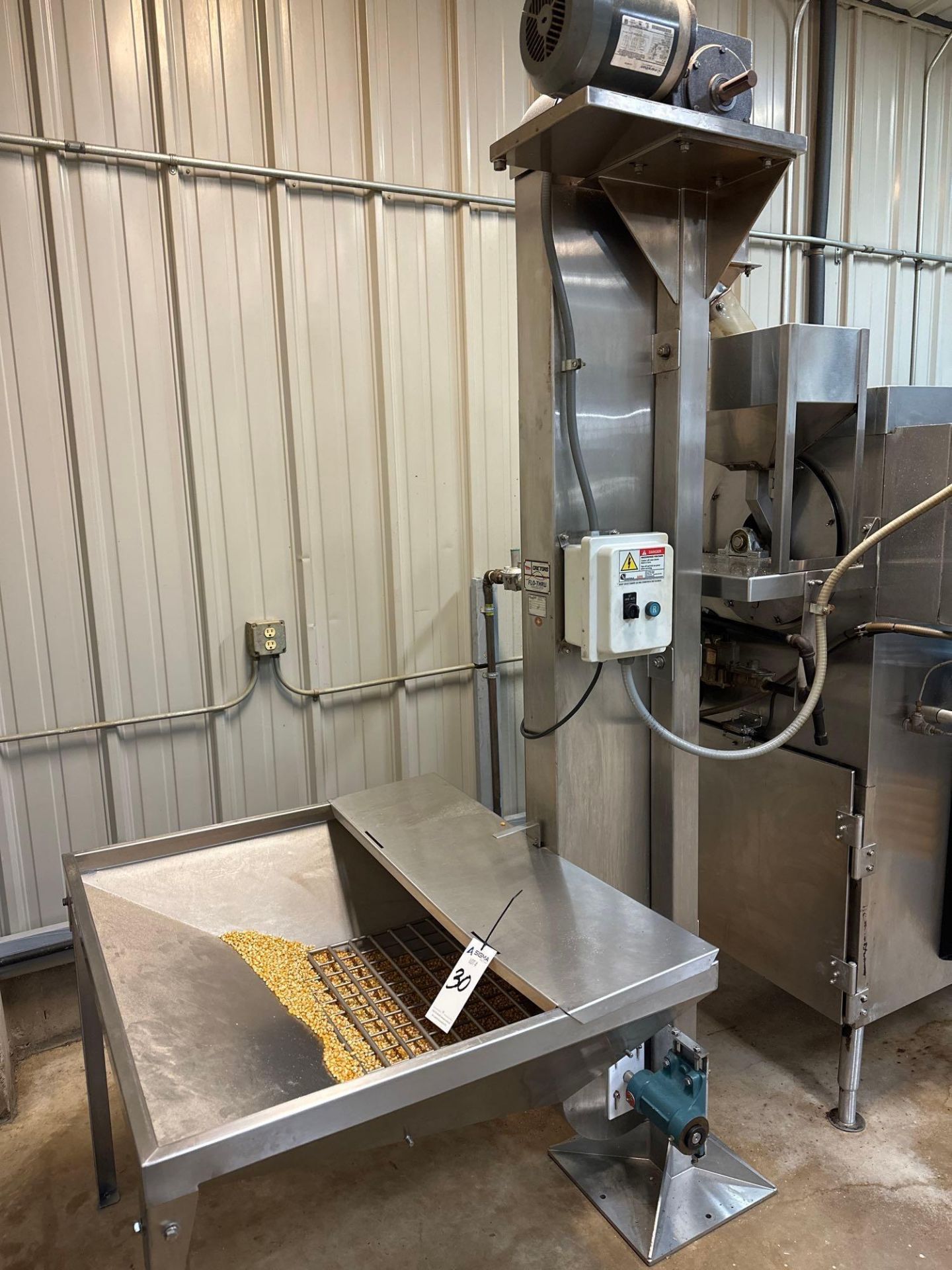 Cretors FT-200 Stainless Steel Raw Corn Elevator