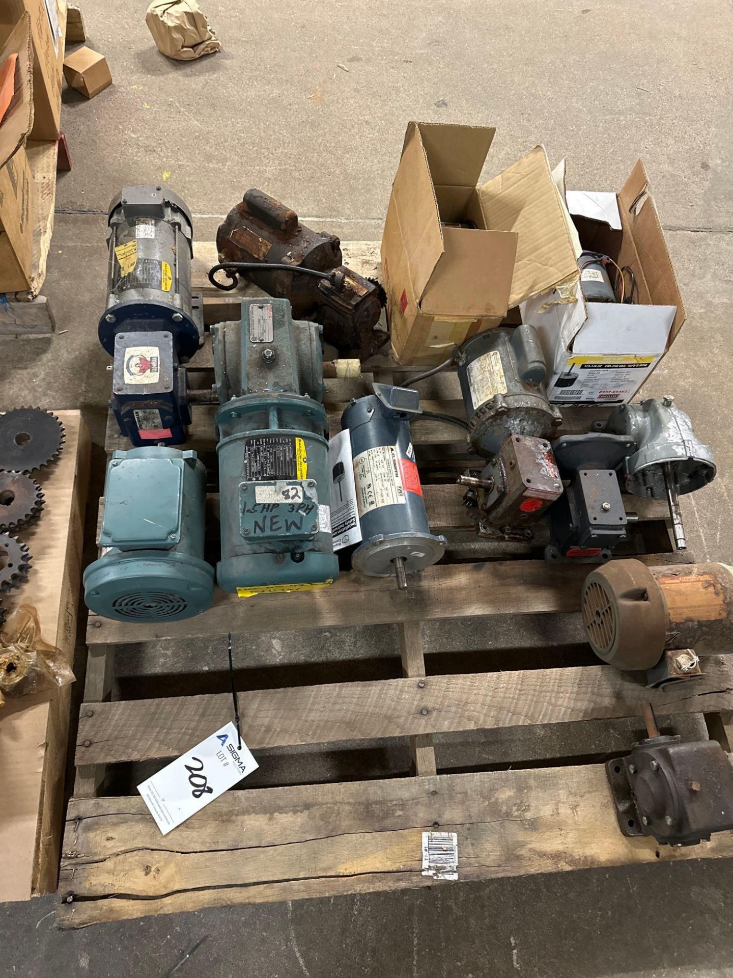 Pallet of Misc Used Motors