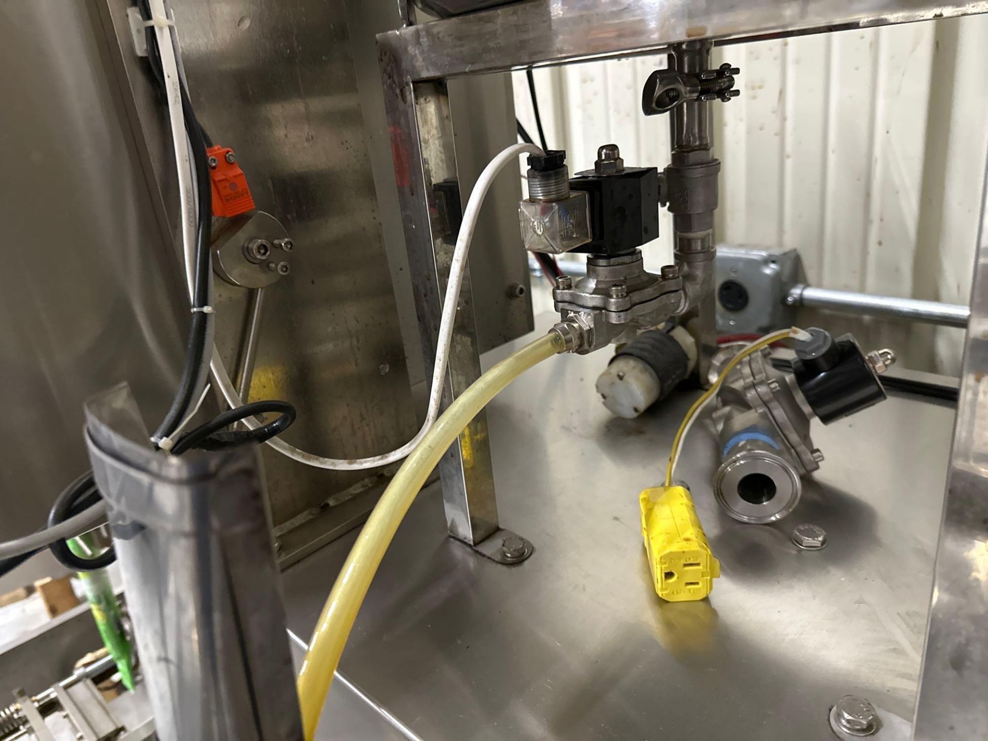 THB5-J320C1-Z Stainless Steel Liquid And Paste VFFS System - Image 4 of 14