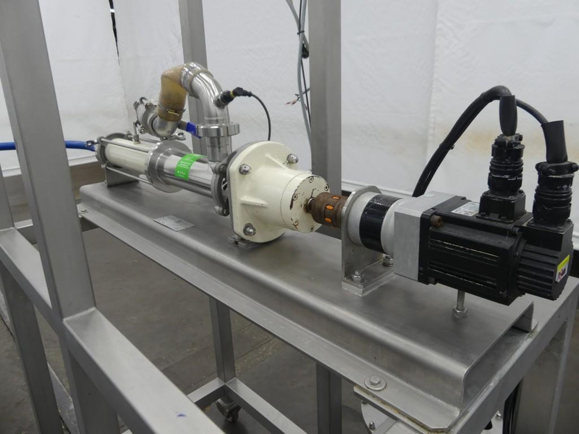 Triapex HV Stainless Steel Vertical Form Fill and Seal with Liquid Filler and Vacuum Pump - Image 24 of 36
