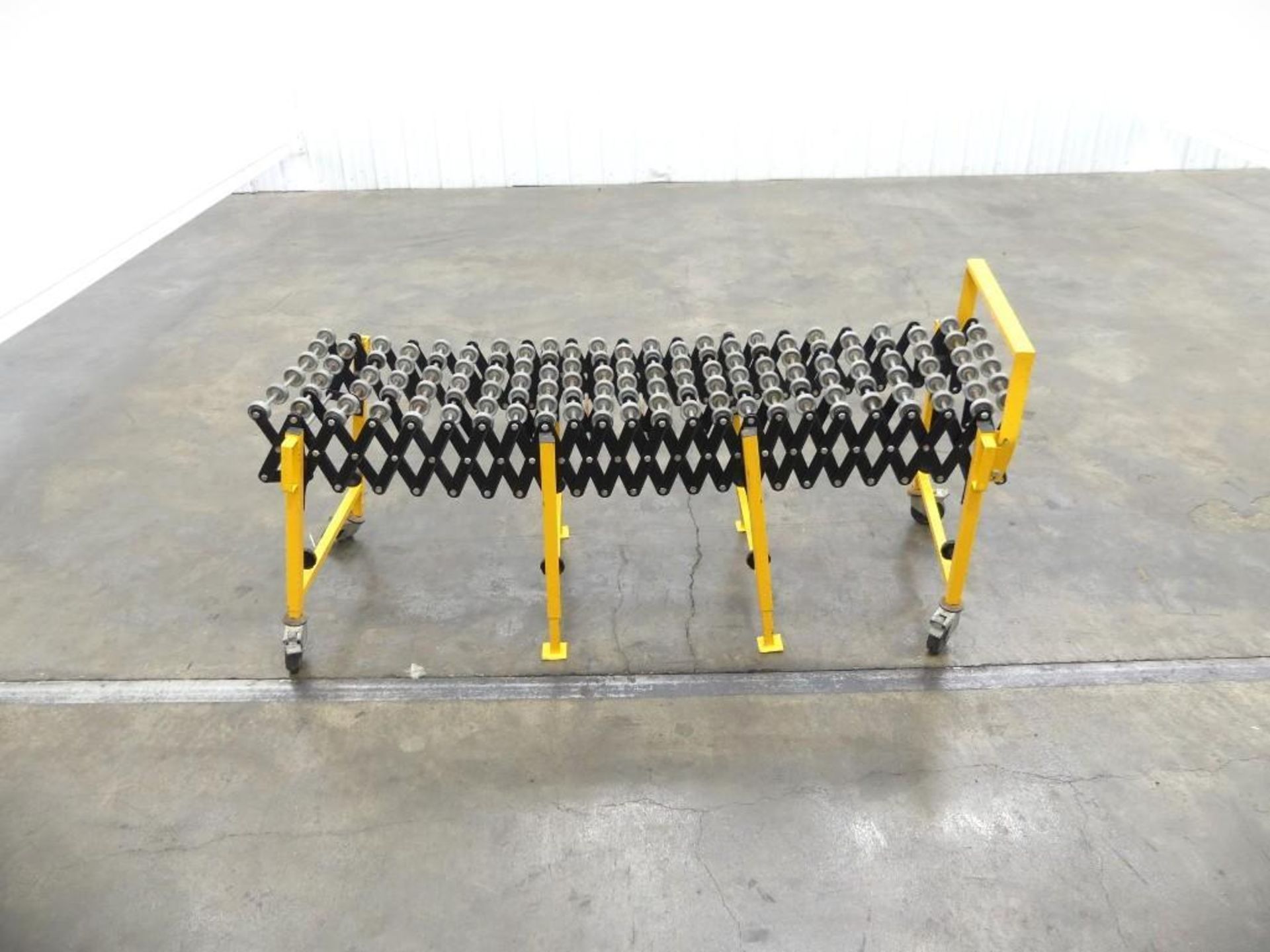 9' by 20" Accordion Style Skate Conveyor