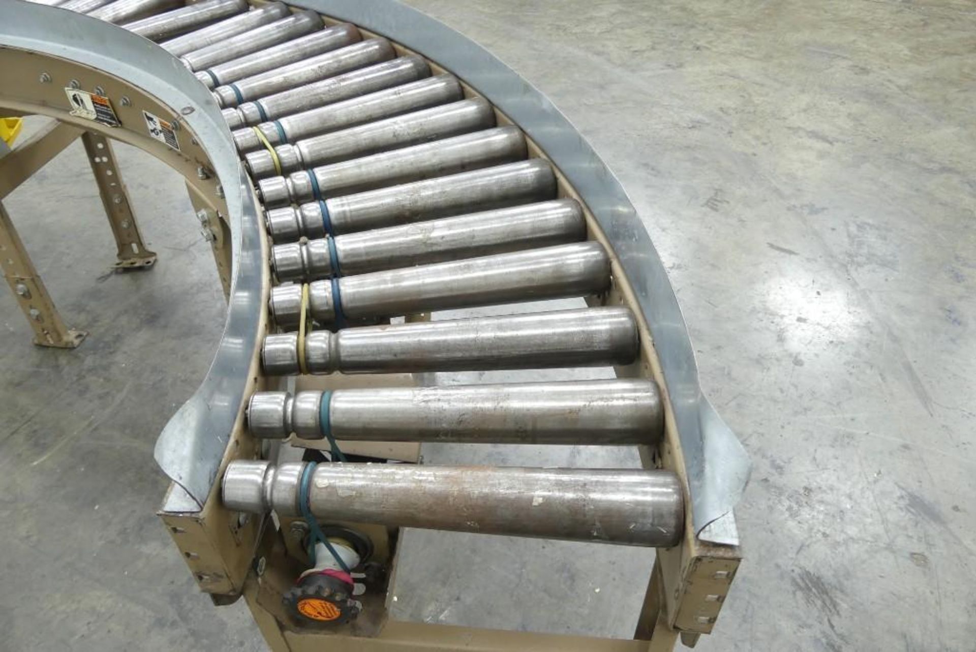90 Degree Turn Lineshaft Roller Conveyor 15" Wide - Image 4 of 7