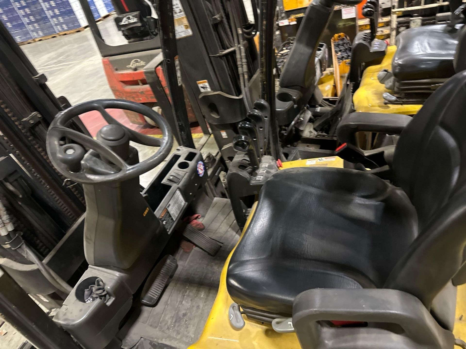 Yale ERP040VTN36TQ090 Sit-down Forklift - Image 4 of 8