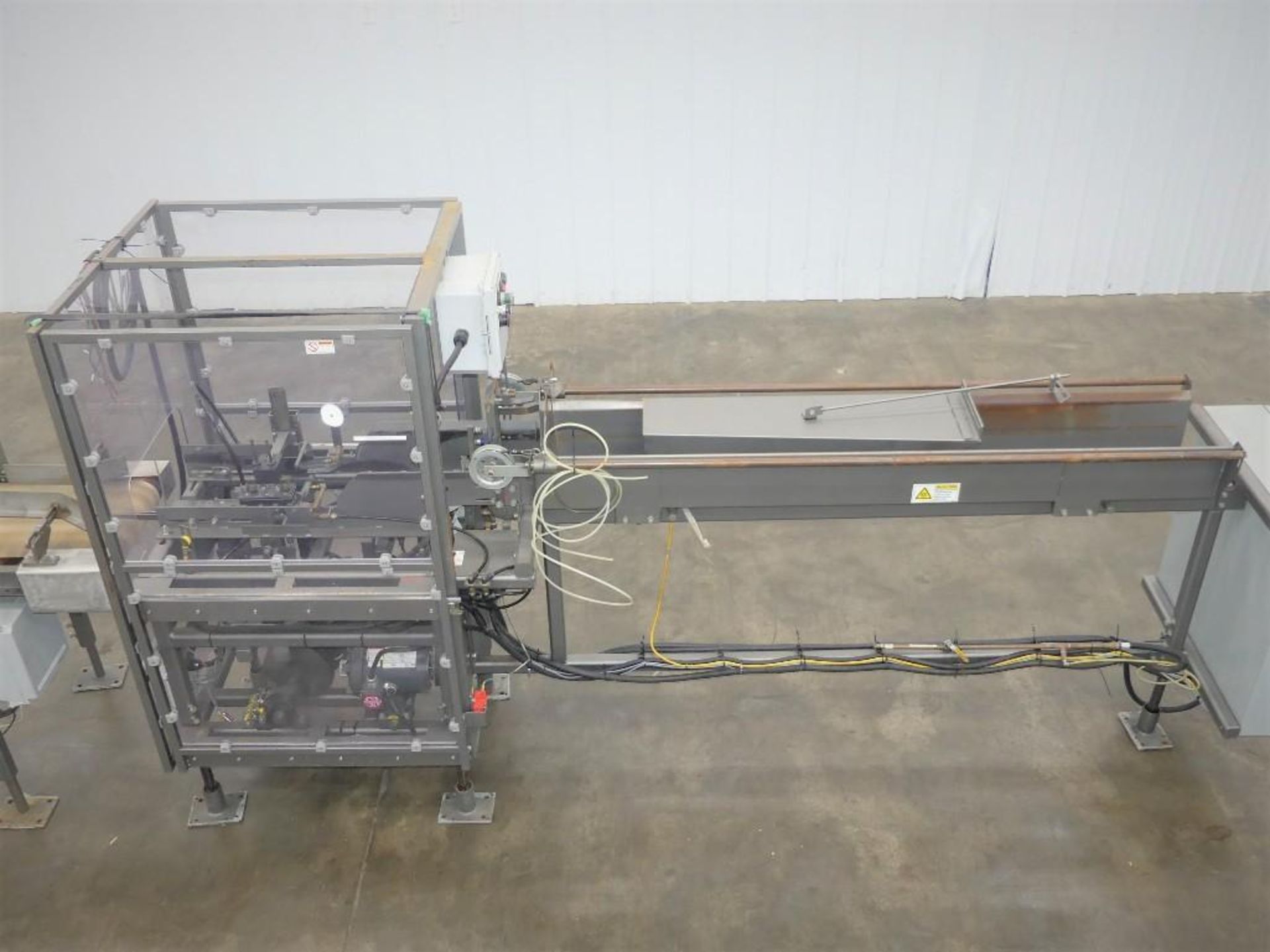 2008 Pearson BE60 6-Pack Beverage Carrier Erector with Twin Lane Conveyor - Image 6 of 39