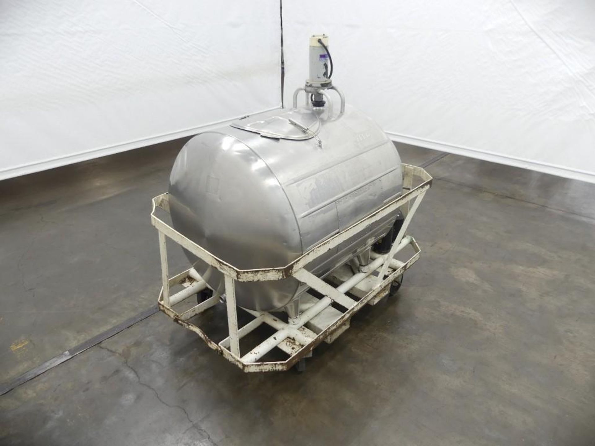 Farm Tank 200 Gallon AOL200 Stainless Steel Suspension Tank - Image 4 of 24