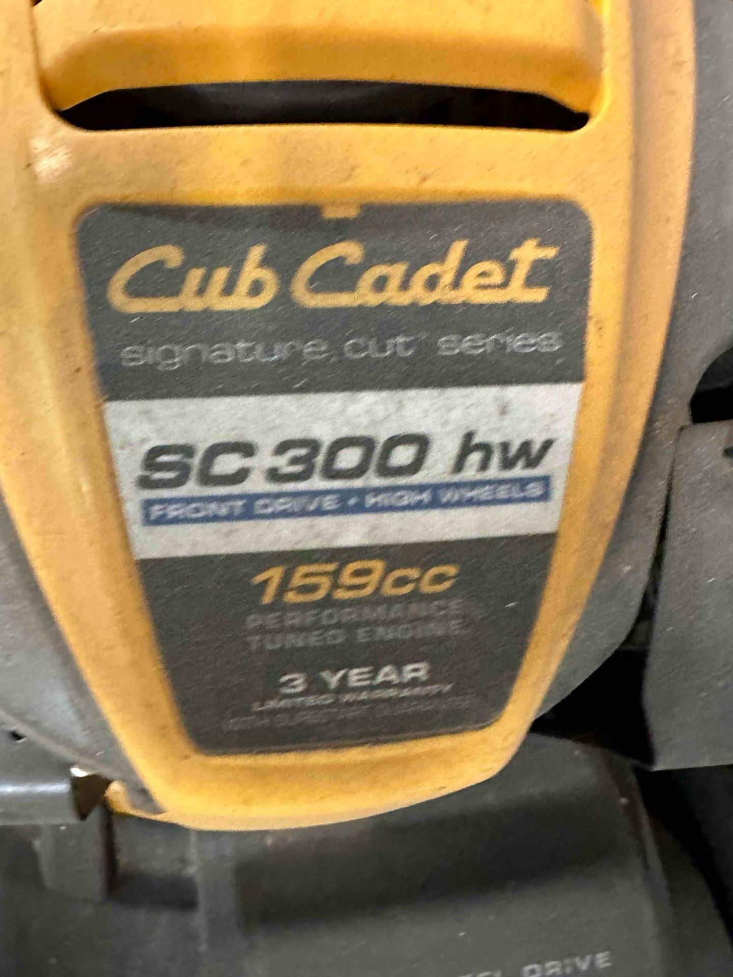 Cub Cadet SC 300 hw signature cut series push mower - Image 4 of 5