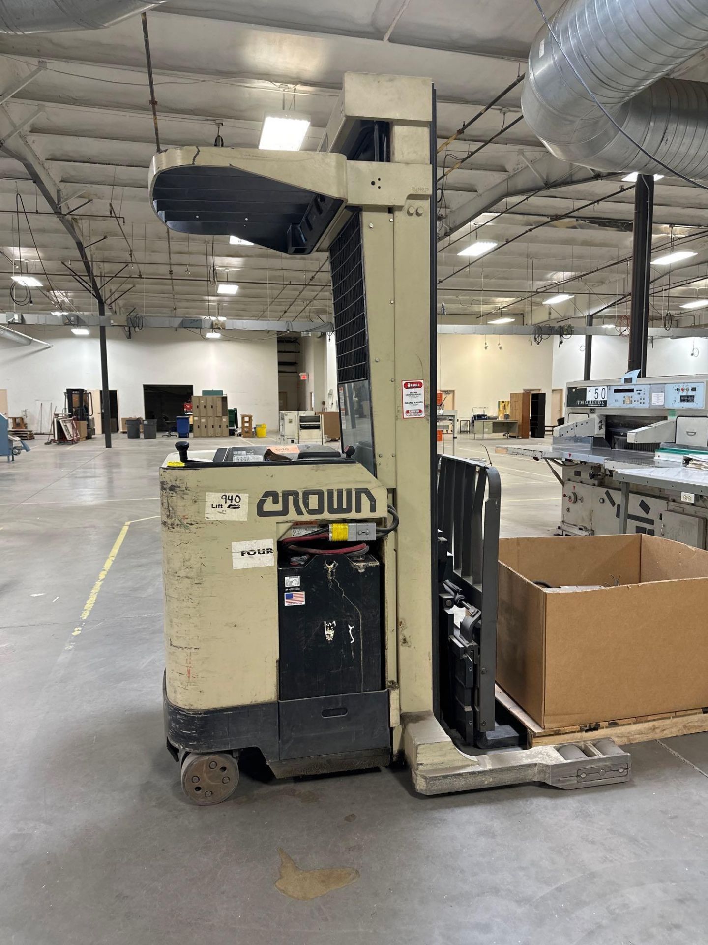 Crown RR3020-35 Forklift - Image 2 of 10