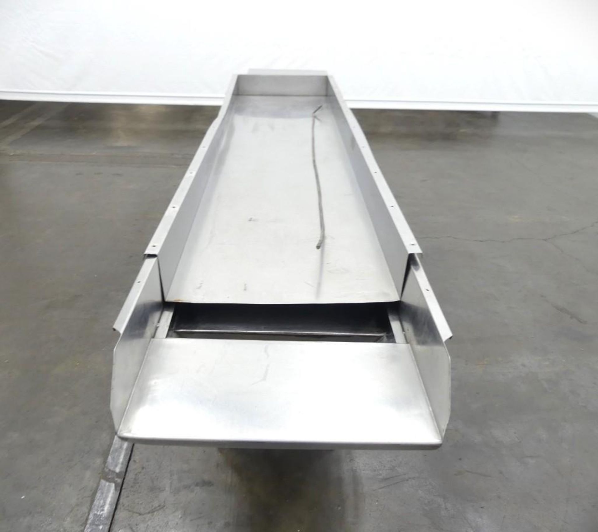 8'L x 24"W Linear Vibratory Feeder - Image 4 of 23