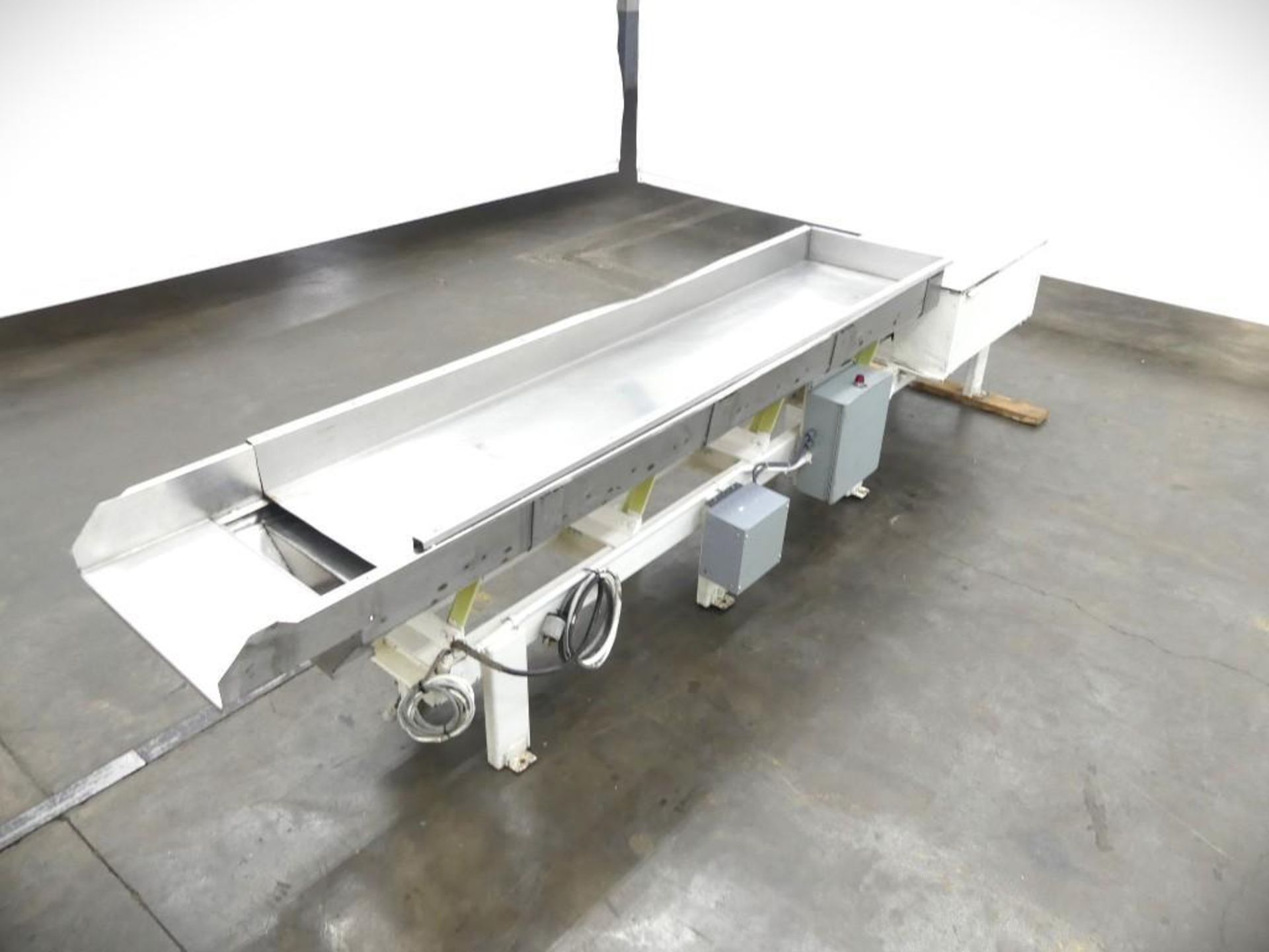 8'L x 24"W Linear Vibratory Feeder - Image 3 of 23