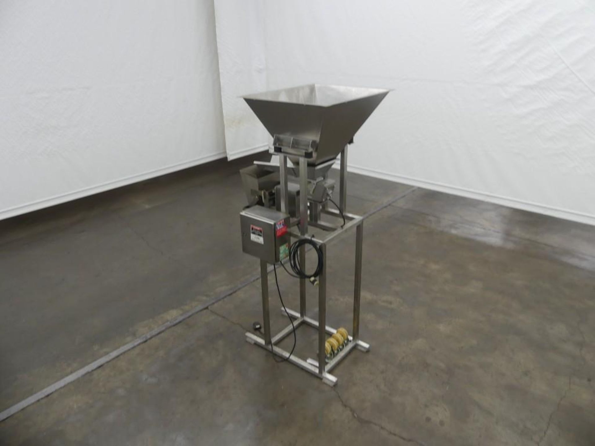 All-Fill VF-110E Single-Lane Stainless Steel Vibratory Feeder - Image 4 of 20