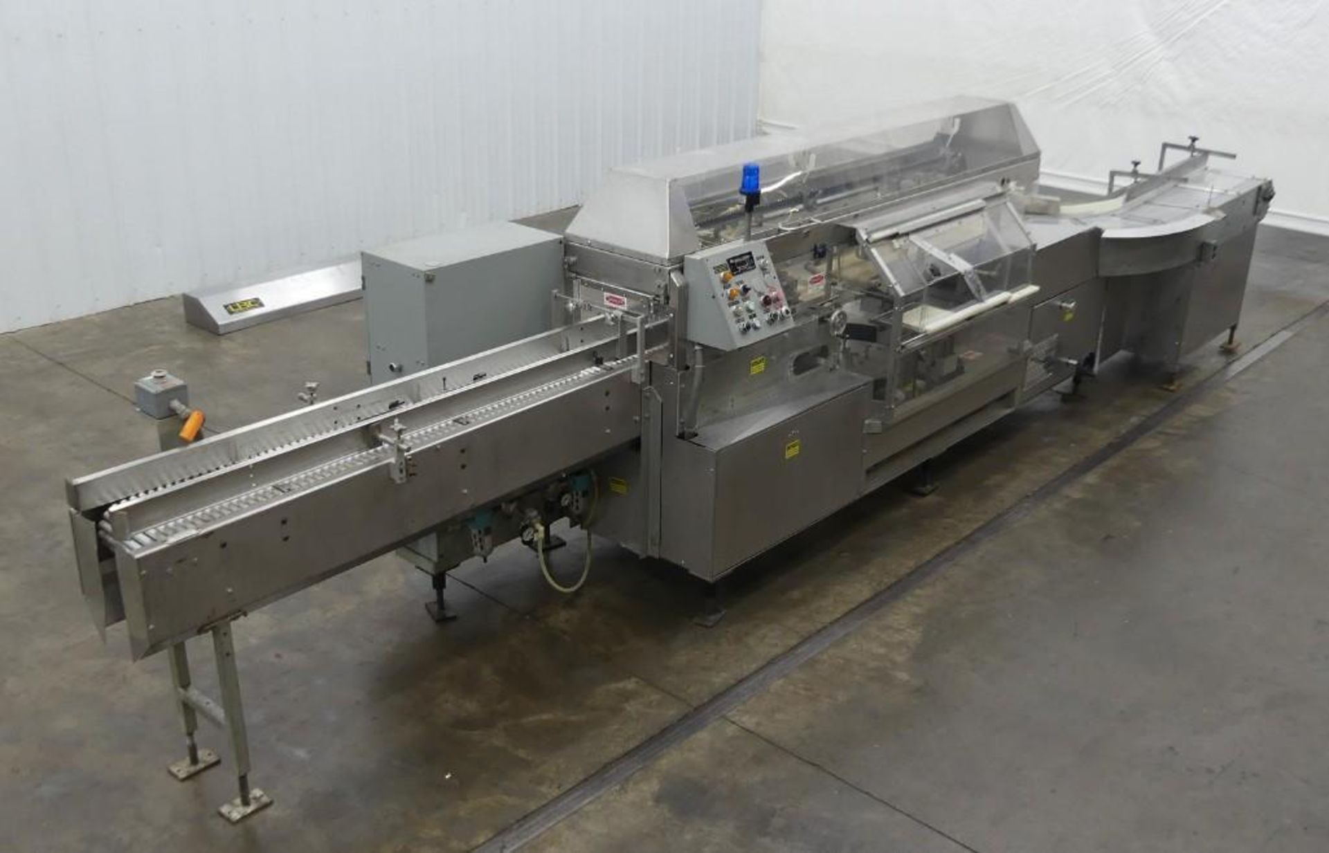 UBE 1216 Stainless Steel Hand Load Bread Bagger - Image 2 of 38