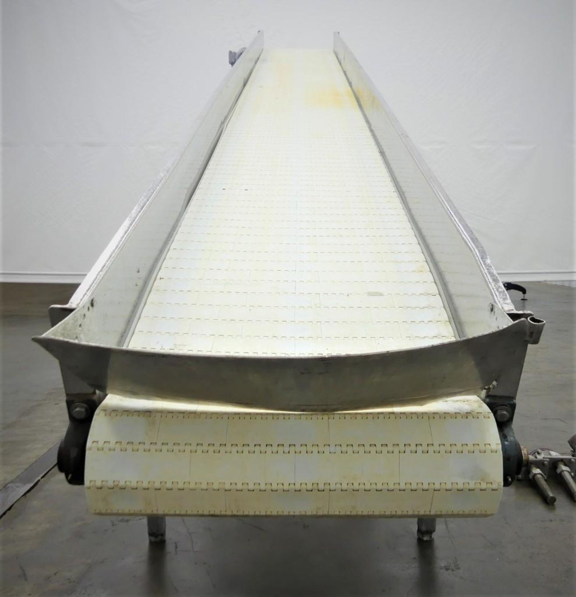 Plastic Mat Top Inclined Conveyor 92" Discharge - Image 7 of 12
