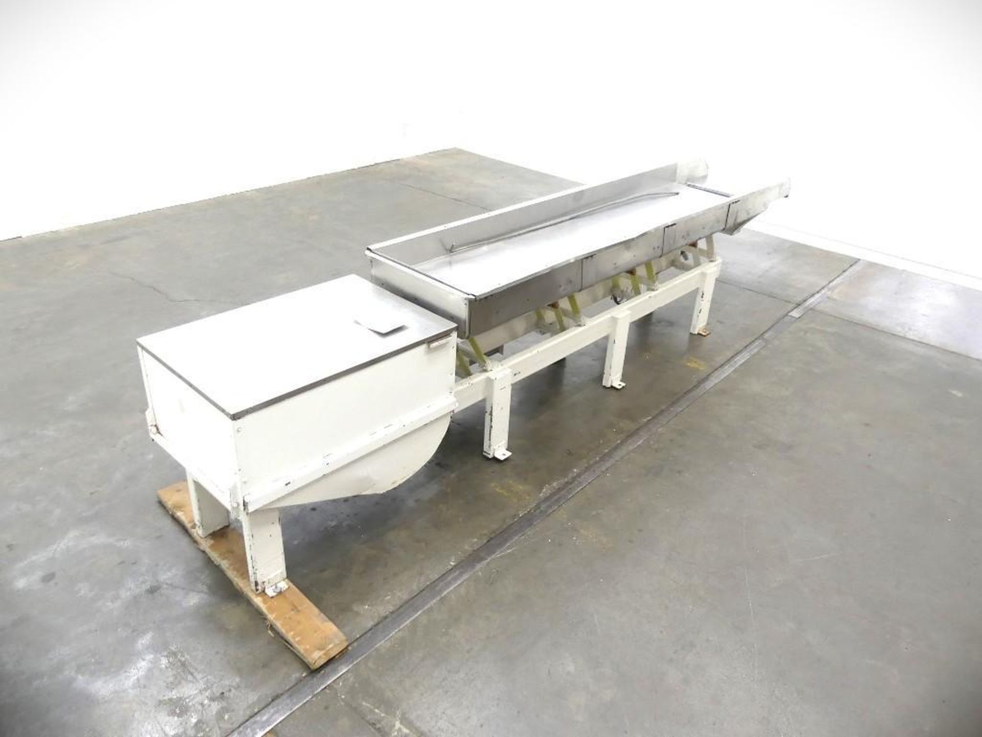 8'L x 24"W Linear Vibratory Feeder - Image 2 of 23