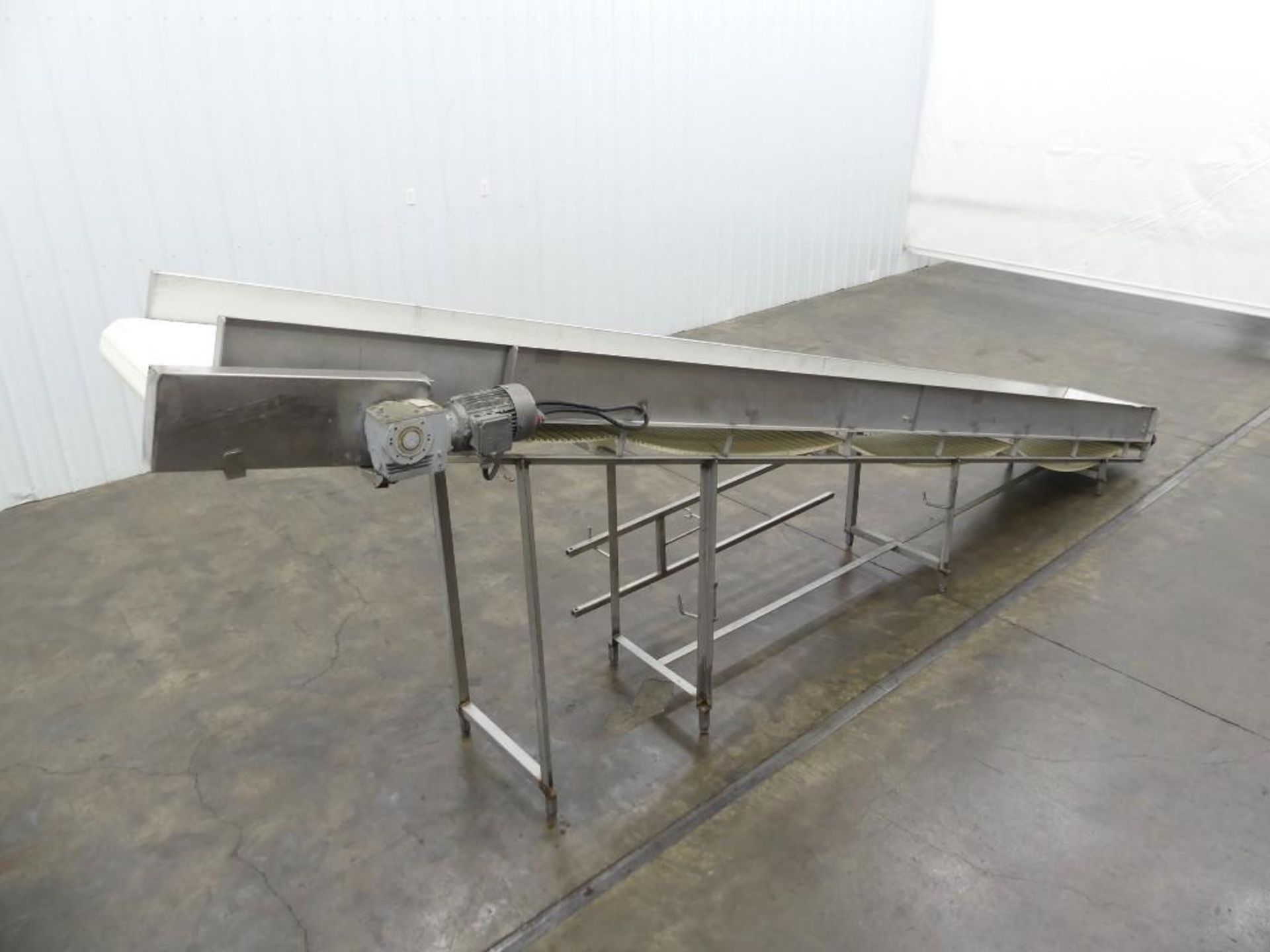 Plastic Mat Top 98" Discharge Incline Conveyor - Image 2 of 15