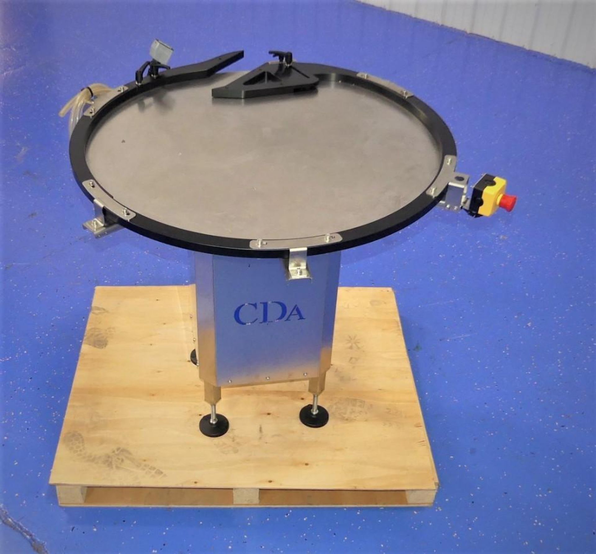 CDA 40 Inch Rotary Accumulation Table - Image 2 of 9