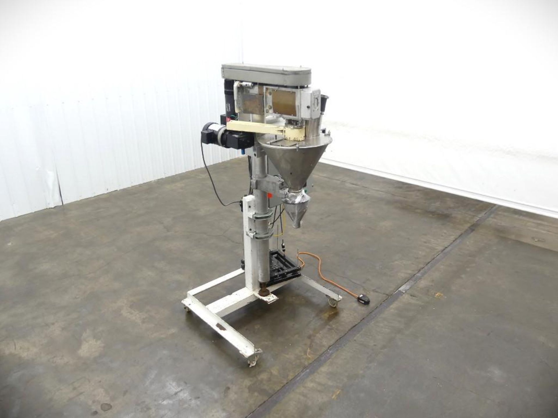 Mateer 31-A Stainless Steel 5 Gallon Hopper Auger Filler with Scale - Image 2 of 32