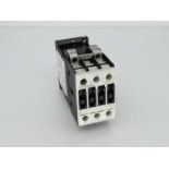 (10) SIEMENS 3RT1024-1BB44 CONTACTOR