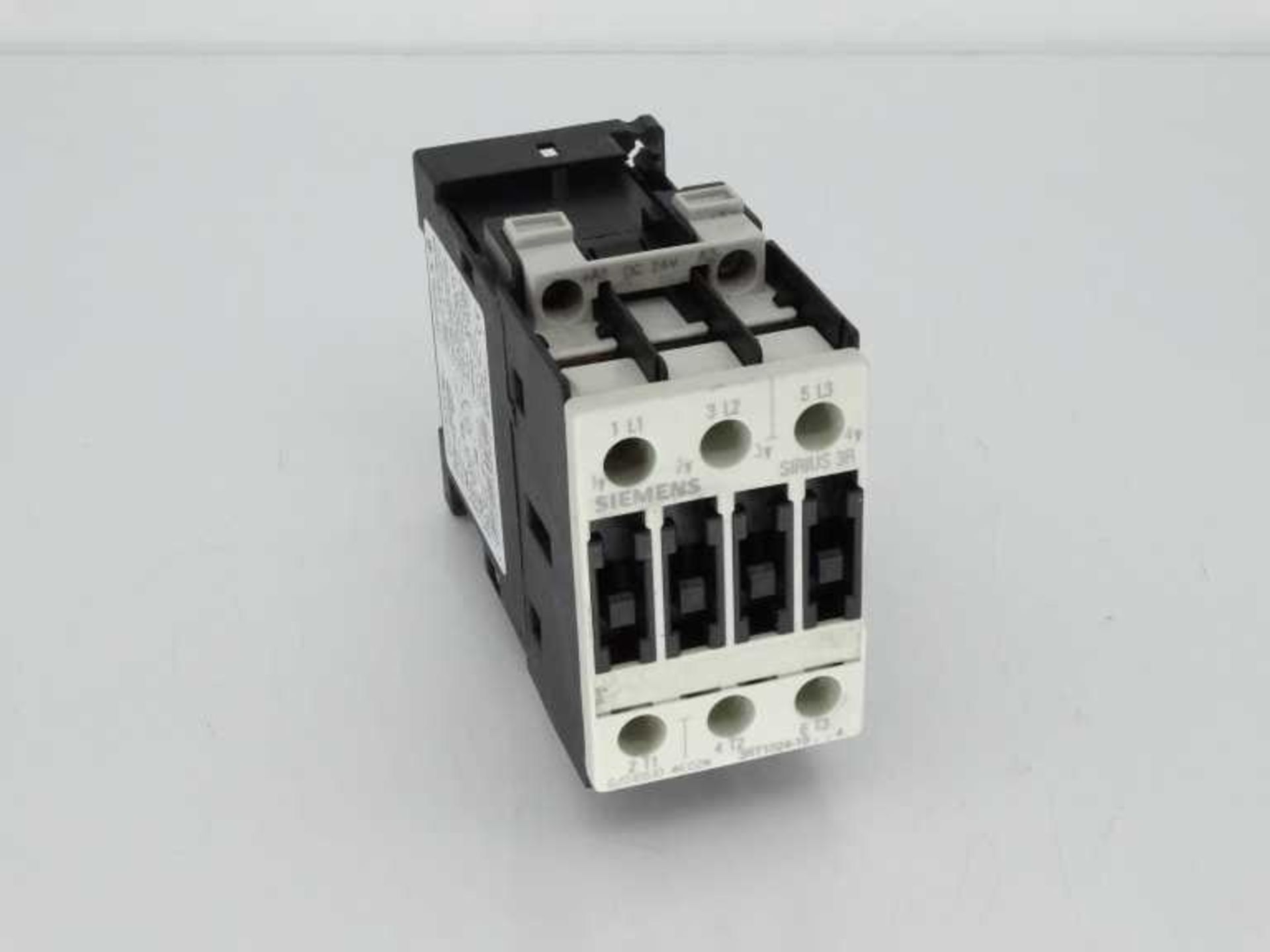 (10) SIEMENS 3RT1024-1BB44 CONTACTOR