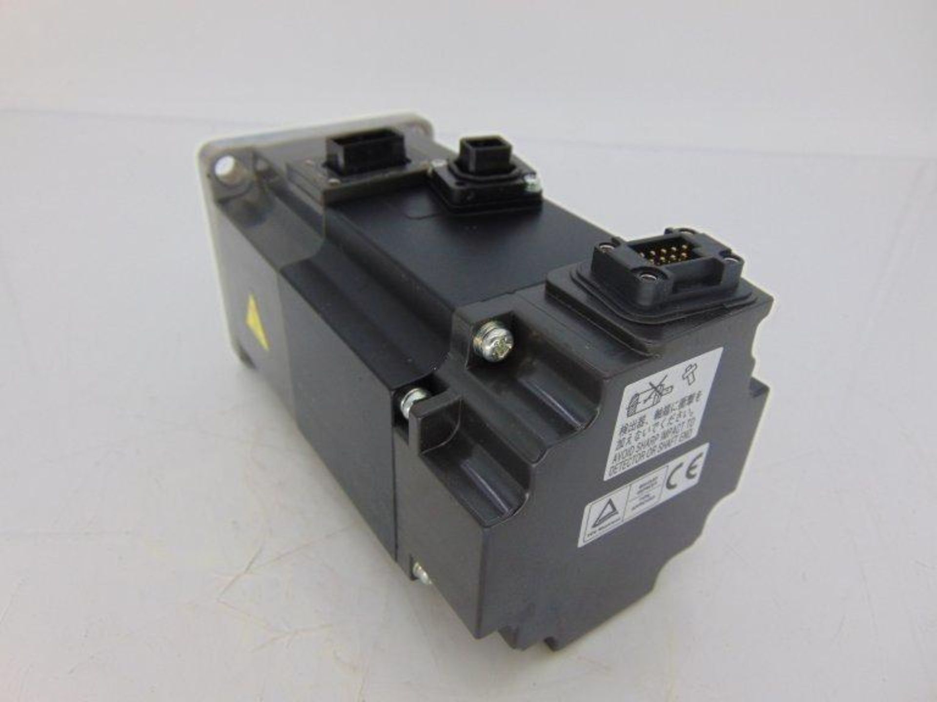 (5) MITSUBISHI HF-KP23B SERVO MOTOR - Image 2 of 3