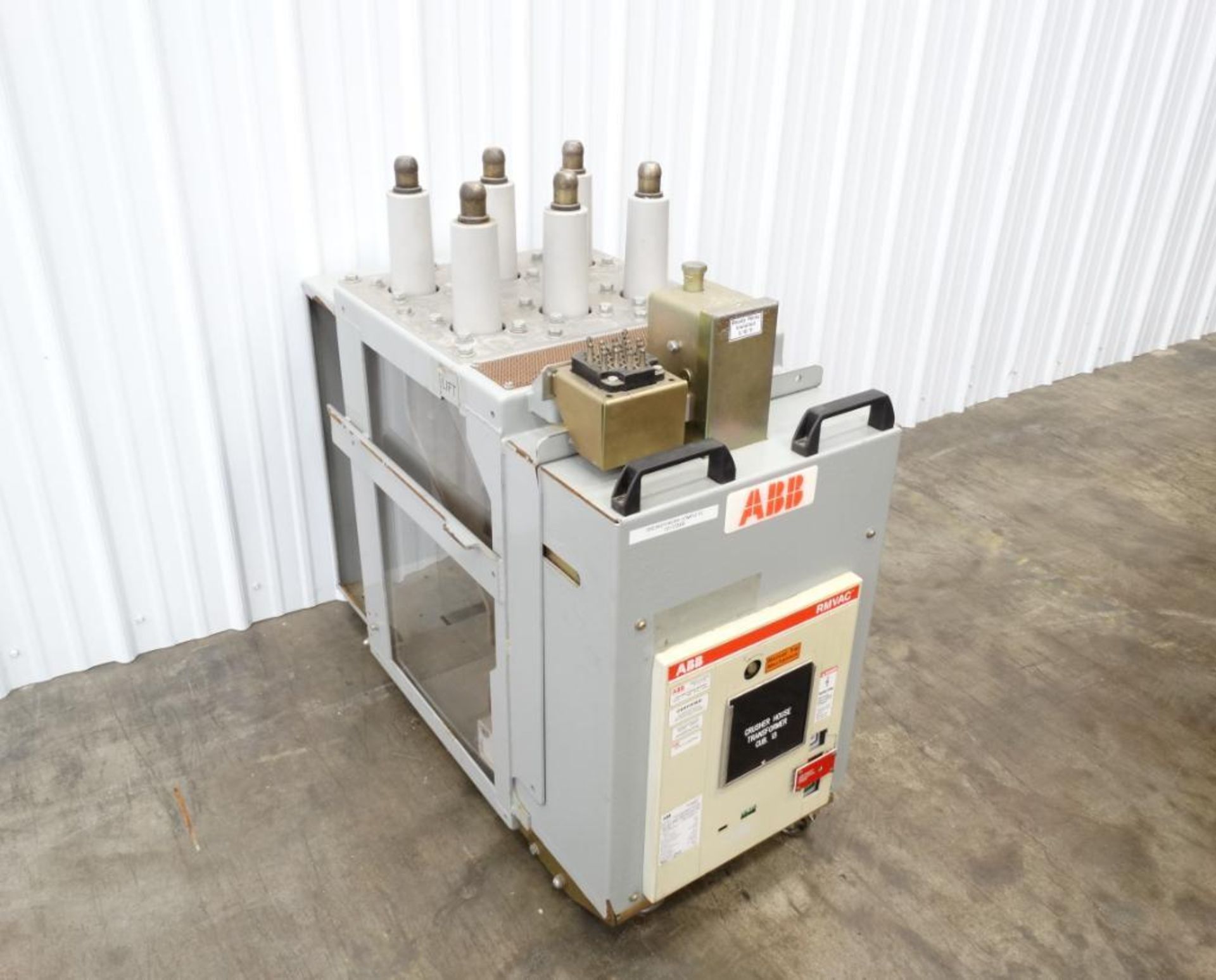 (5) ABB RMVAC-AM4.16-250-12 CIRCUIT BREAKER