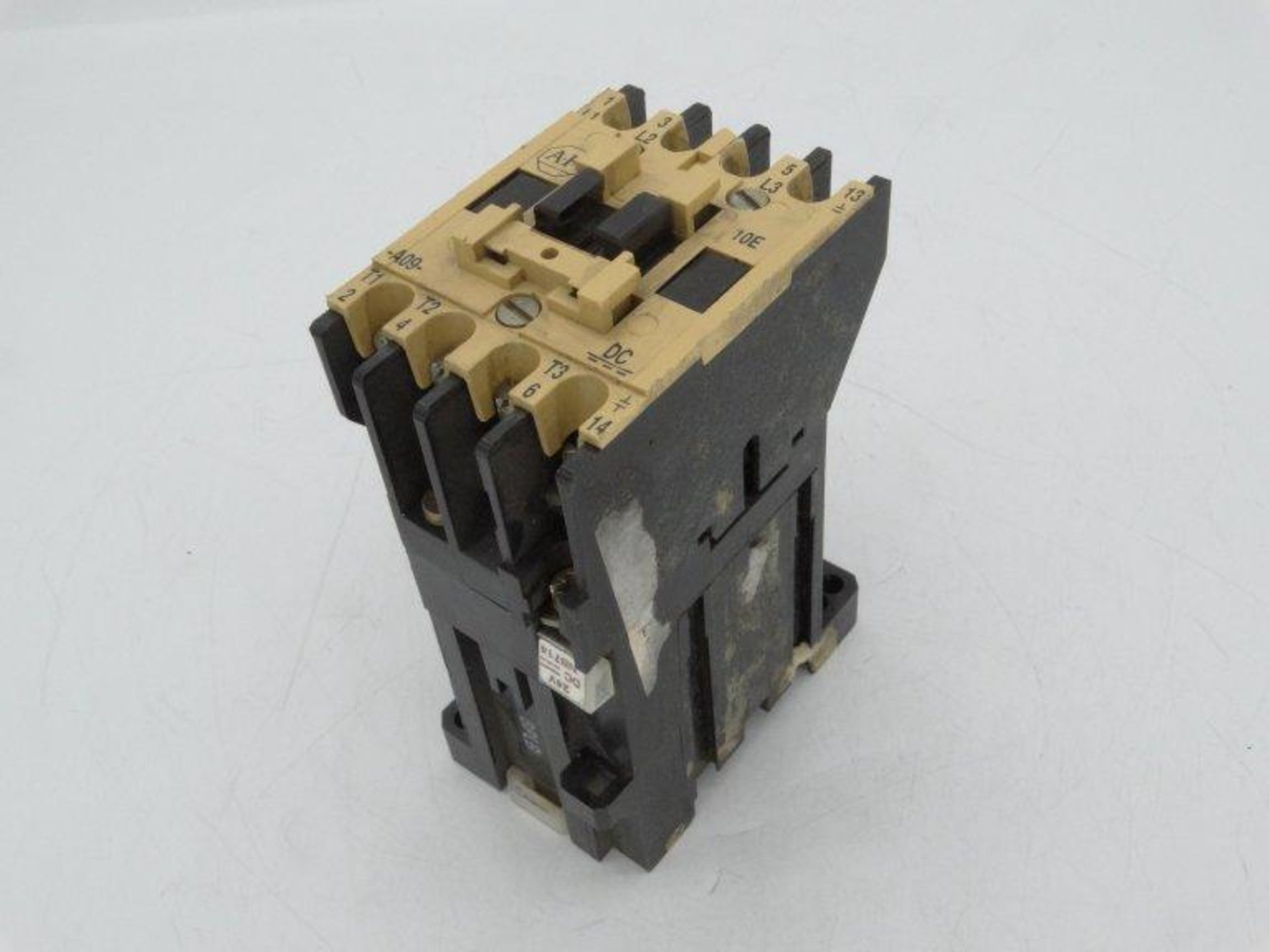 (10) ALLEN BRADLEY 100-A09NZJ3 SERIES B CONTACTOR - Image 2 of 3