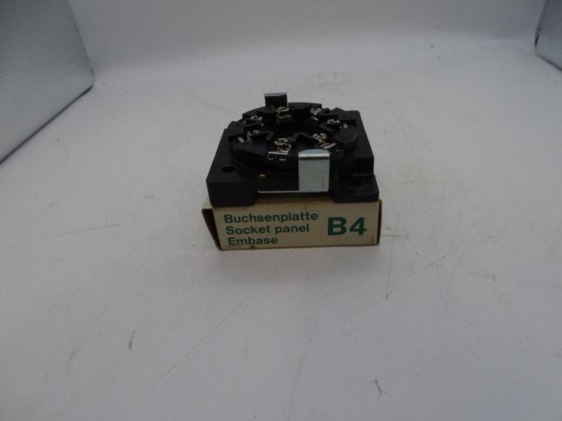 (10) WIELAND SCHLEICHER B4 RELAY SOCKET