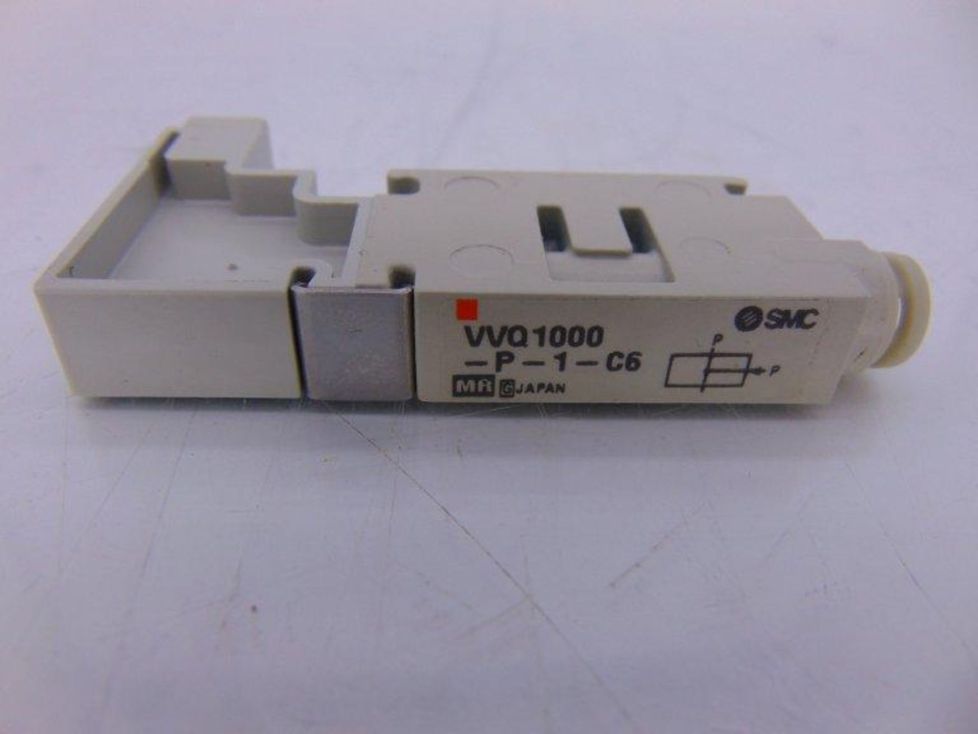 (10) SMC VVQ1000-P-1-C6 PNEUMATIC ACCESSORY - Image 3 of 3