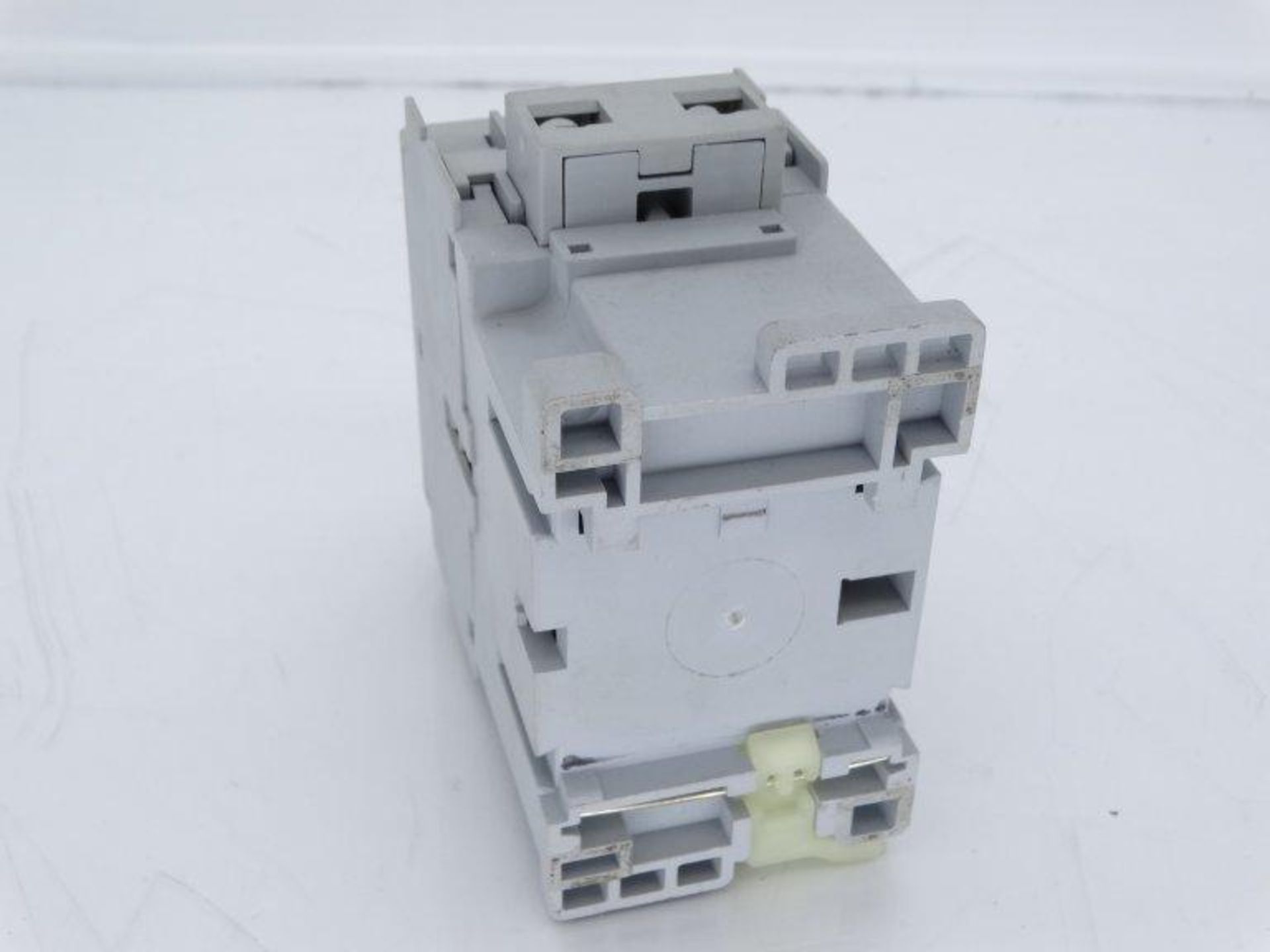 (10) ALLEN BRADLEY 100-C12D10 SERIES A CONTACTOR - Image 2 of 3